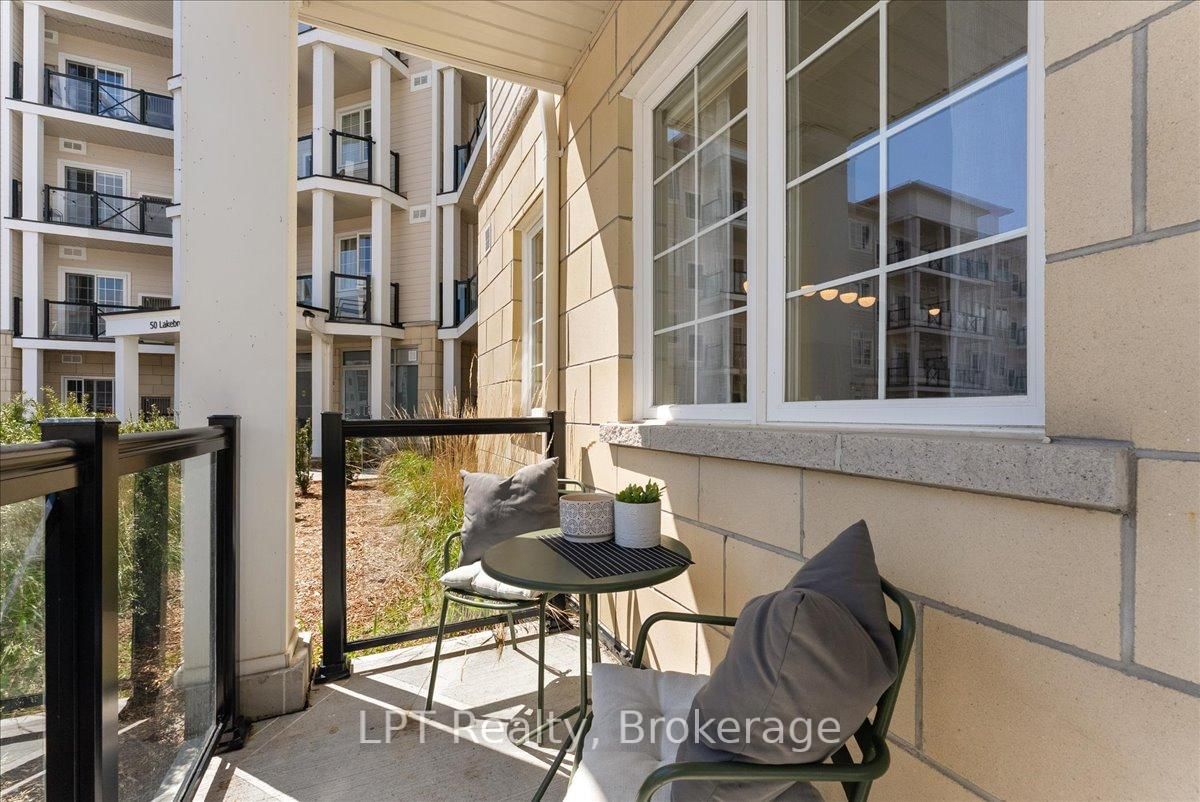 50 Lakebreeze Drive, Unit 102 - Photo 31