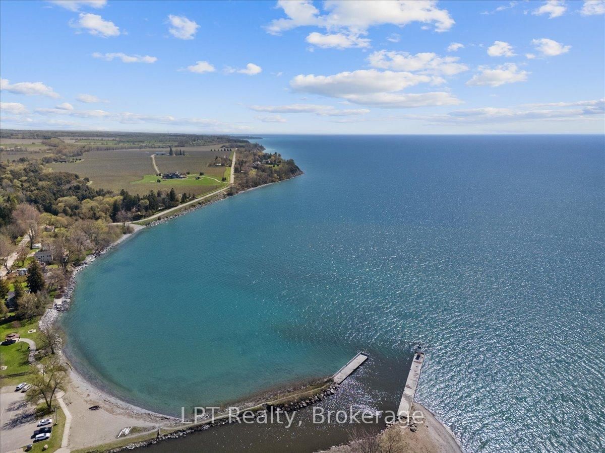 50 Lakebreeze Drive, Unit 102 - Photo 44