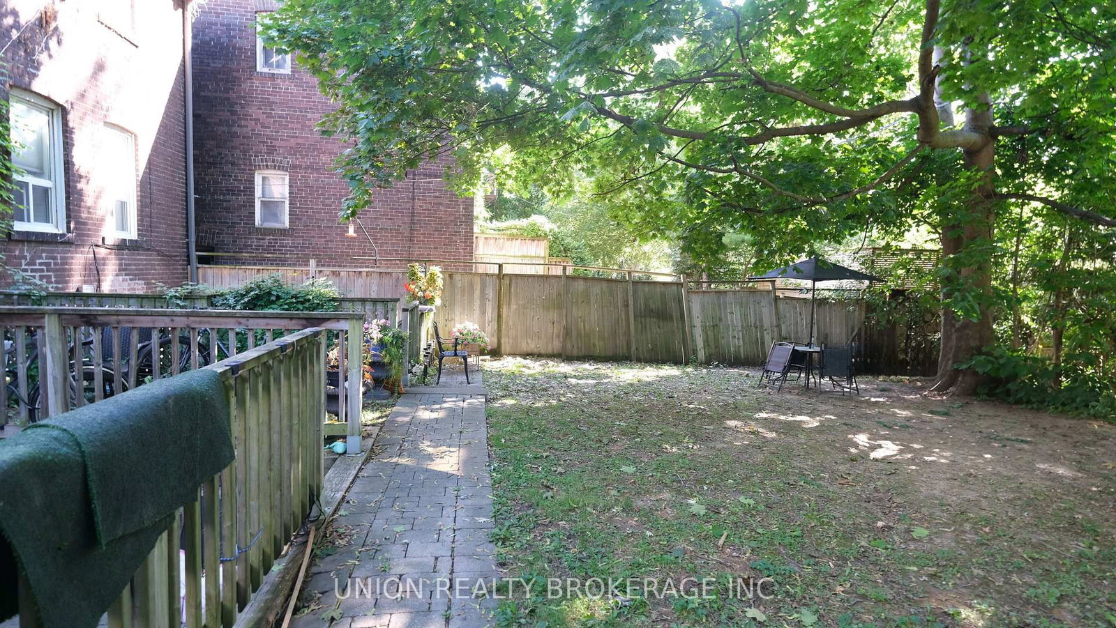 20 Balsam Avenue, Unit Main - Photo 18