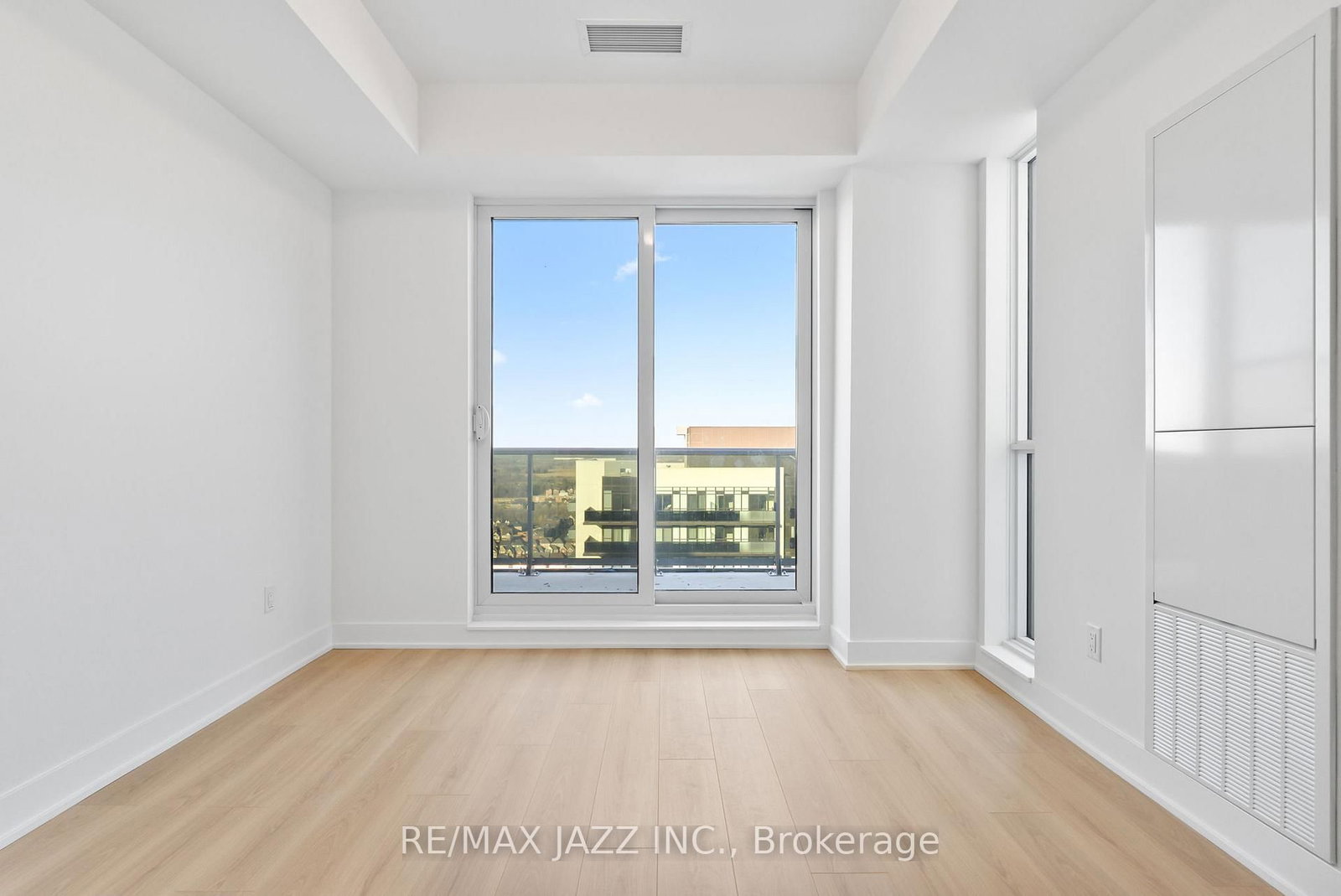 2545 SIMCOE Street N, Unit PH 16 - Photo 15