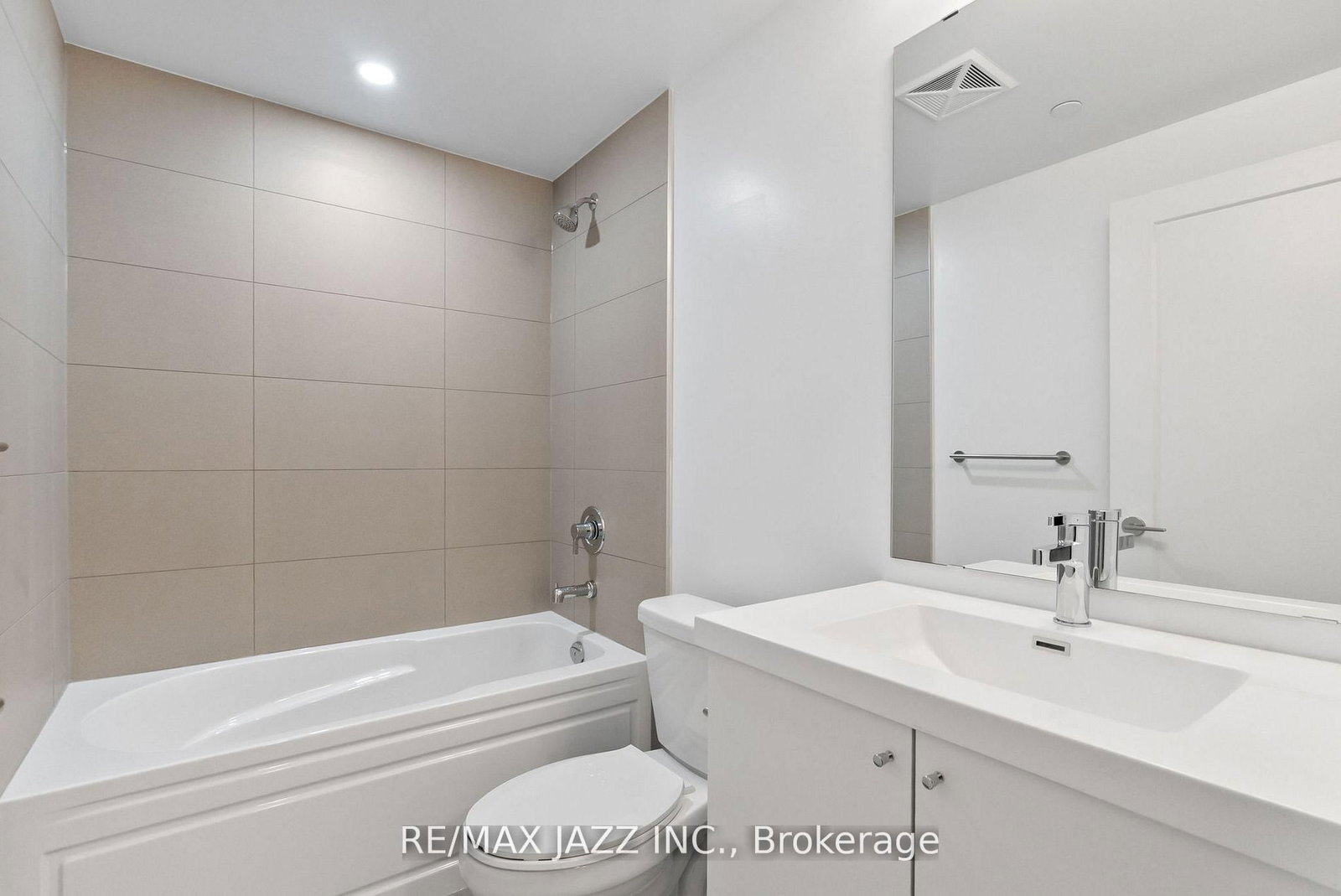 2545 SIMCOE Street N, Unit PH 16 - Photo 19