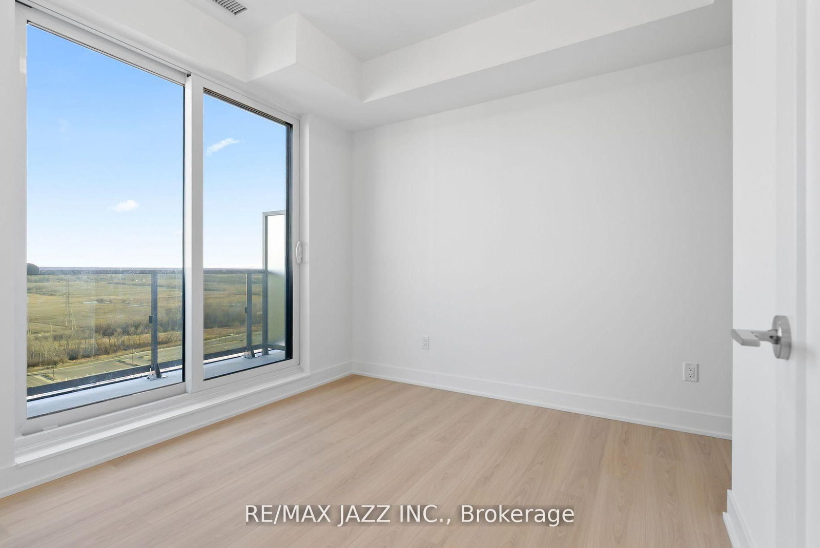 2545 SIMCOE Street N, Unit PH 16 - Photo 26
