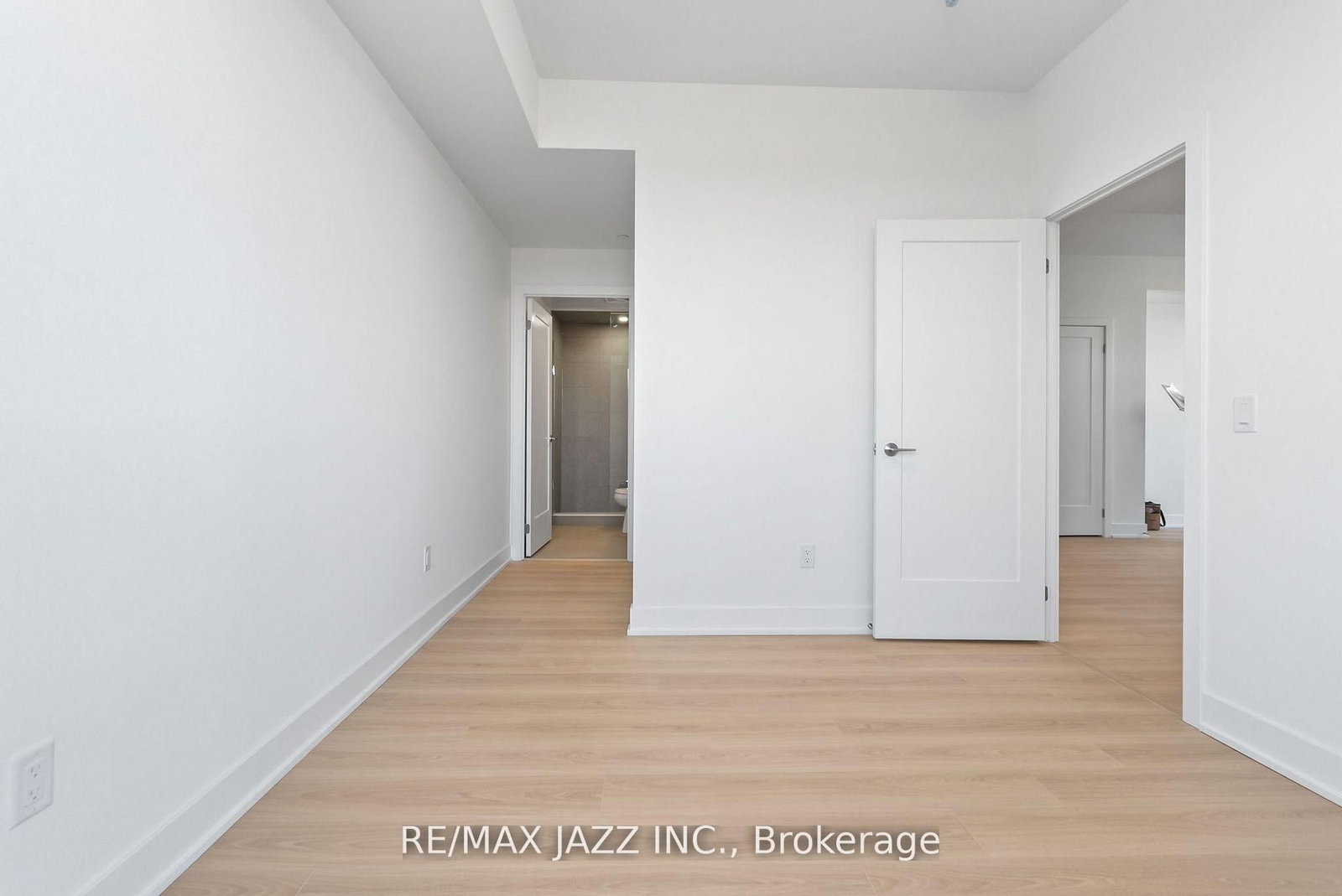 2545 SIMCOE Street N, Unit PH 16 - Photo 28