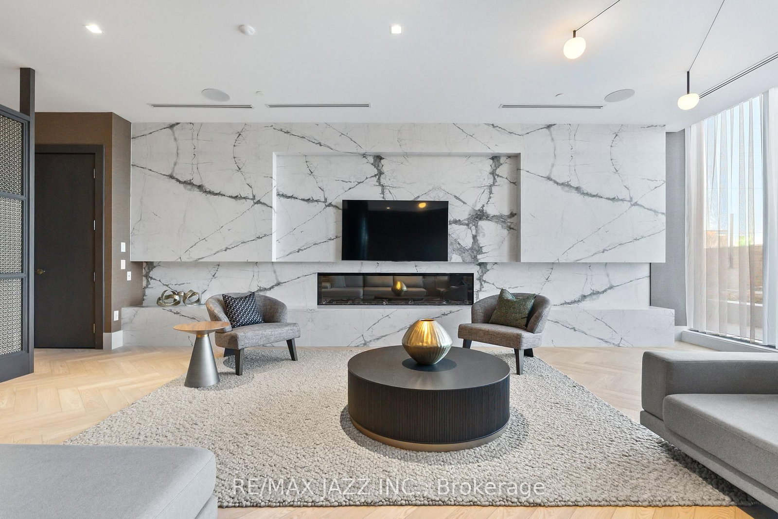 2545 SIMCOE Street N, Unit PH 16 - Photo 50