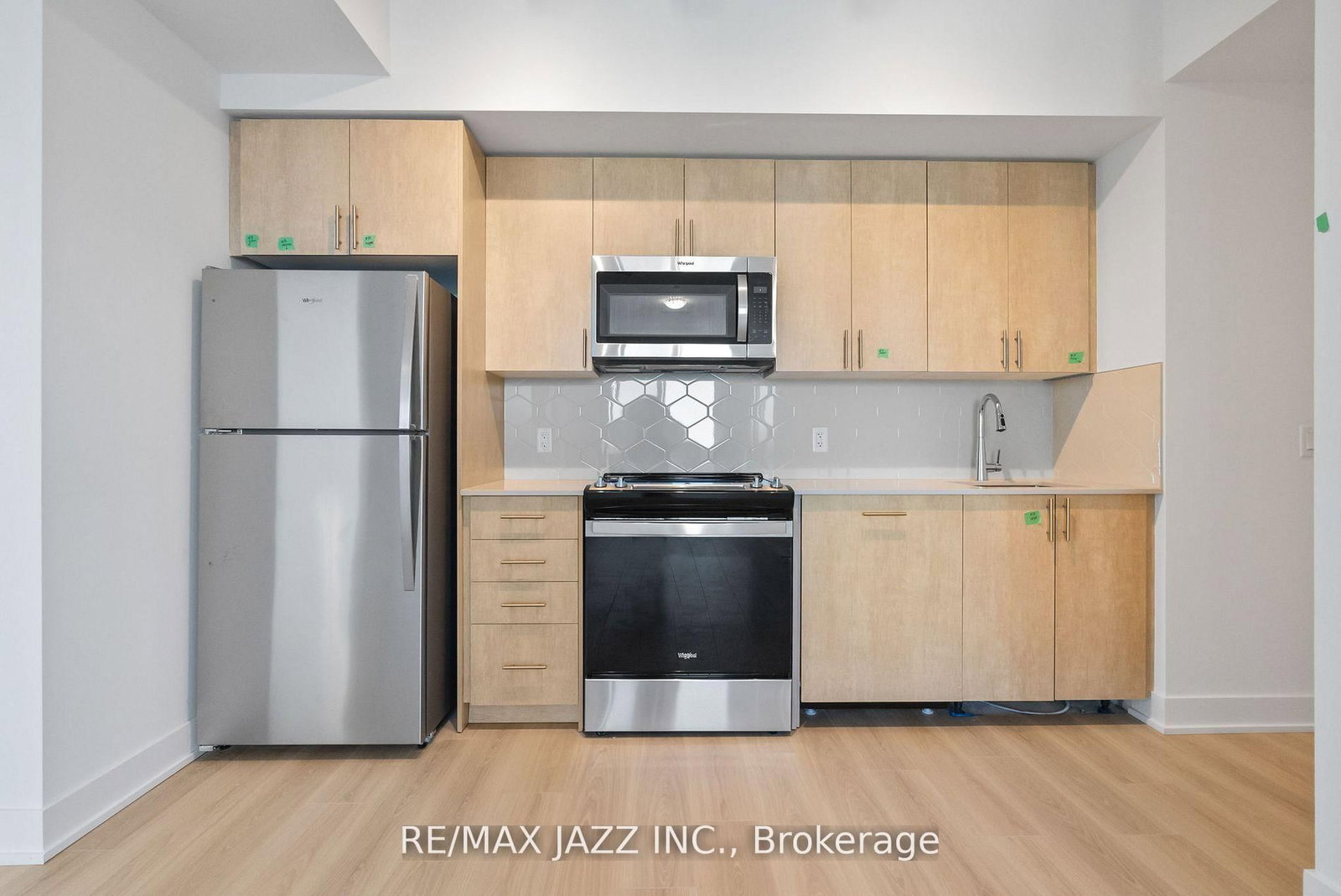 2545 SIMCOE Street N, Unit PH 16 - Photo 9