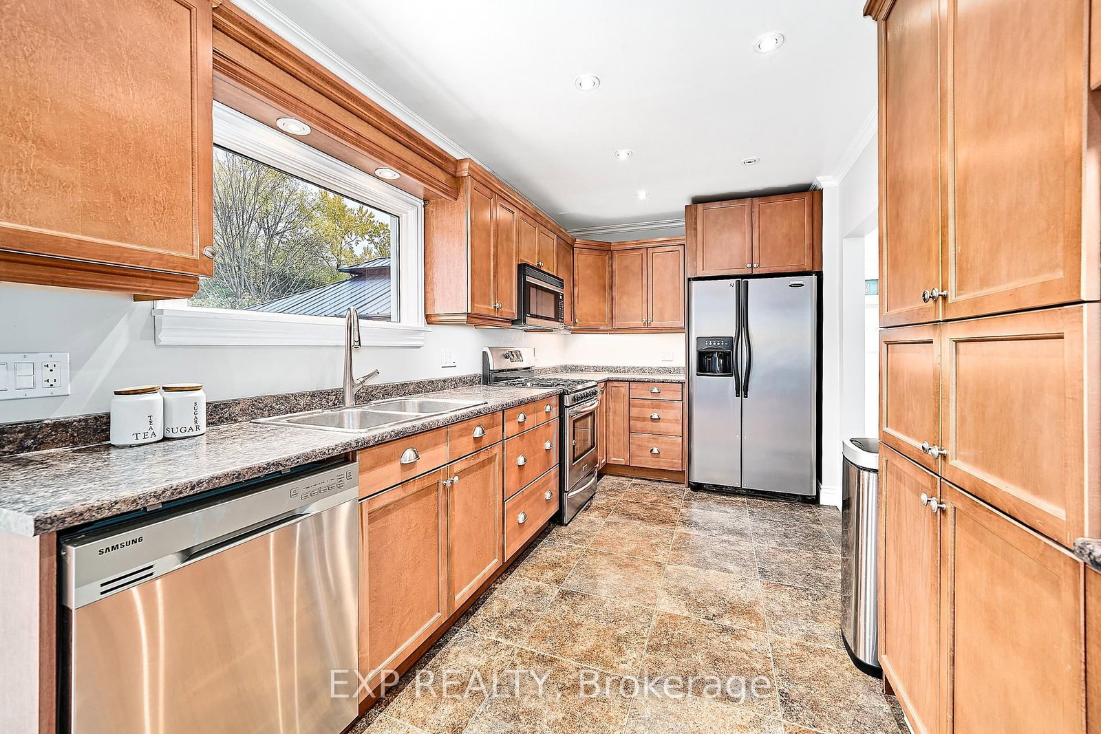 17 Eastwood Avenue N - Photo 19