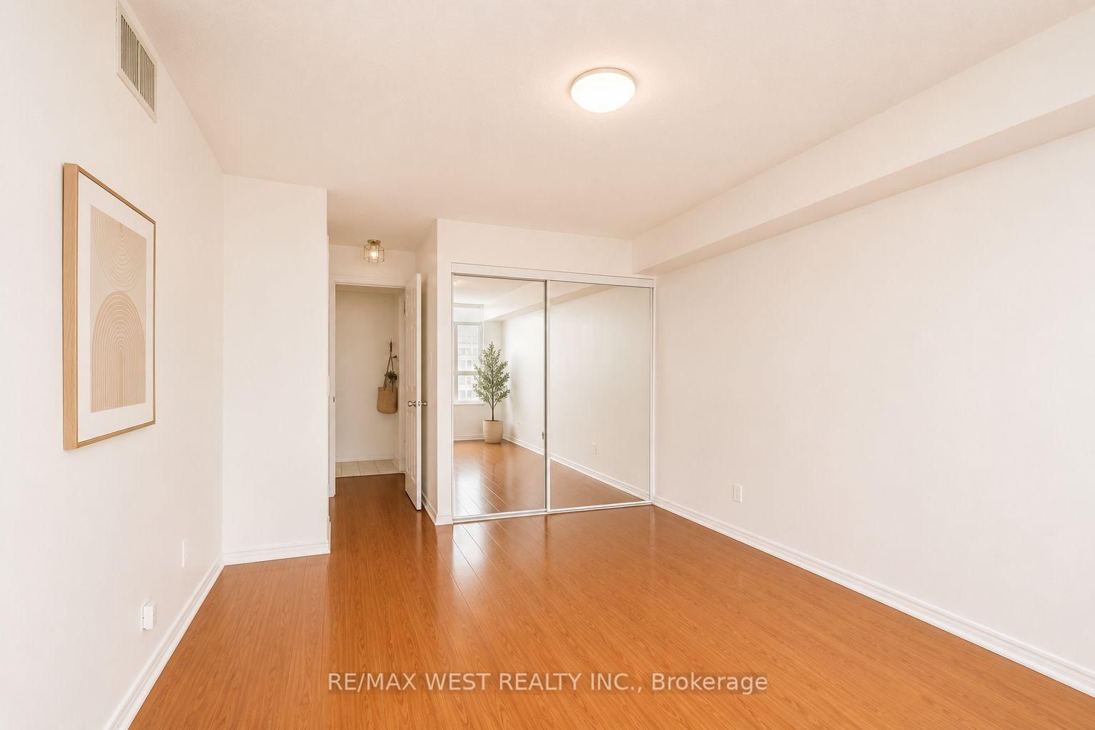 88 Corporate Drive • #707 • Toronto, ON photo 11