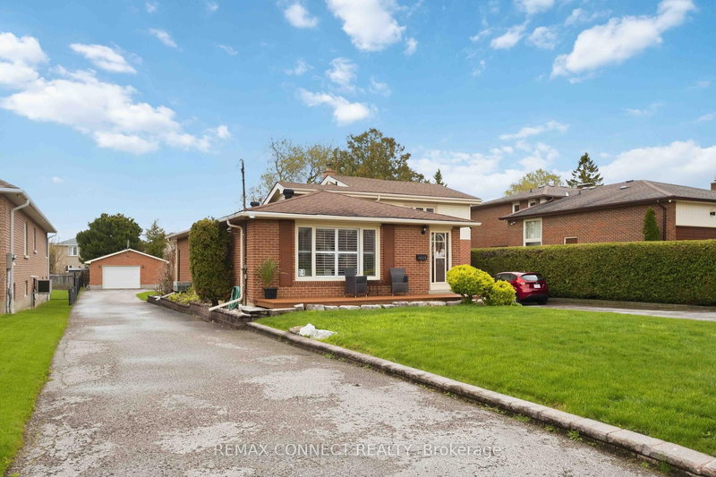 1805 Woodview Ave, Pickering, L1V 1L3 | Image 2