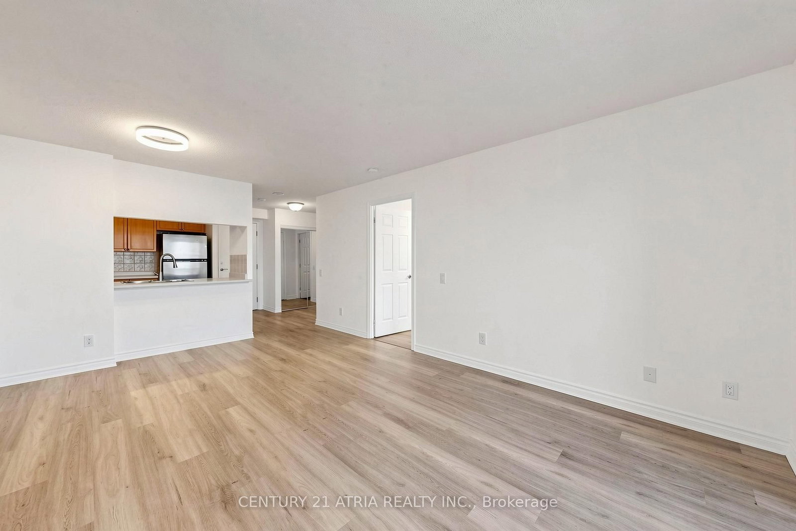 8 Mondeo Drive, Unit 815 - Photo 11