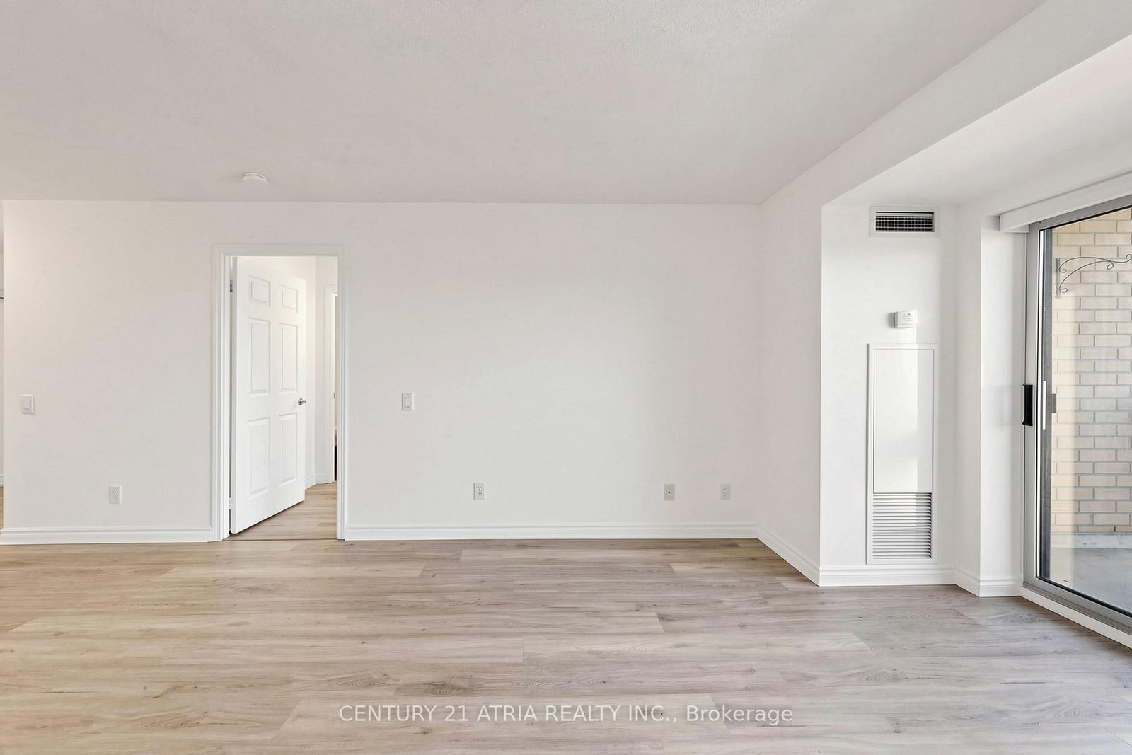 8 Mondeo Drive, Unit 815 - Photo 12