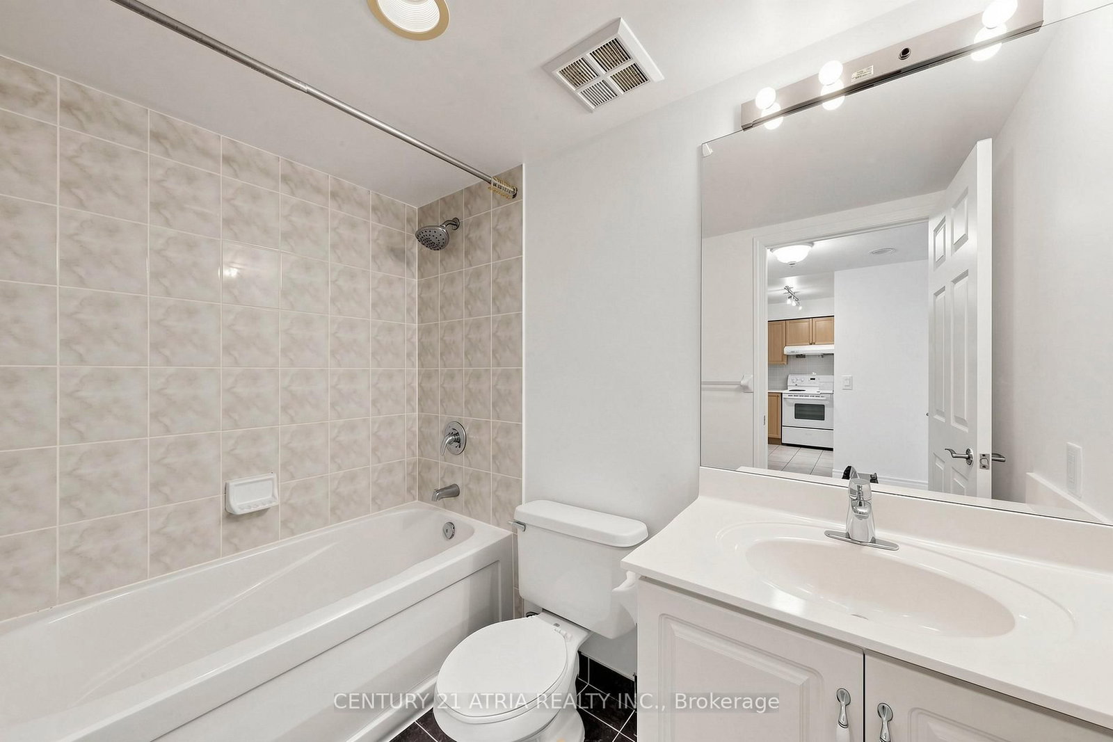 8 Mondeo Drive, Unit 815 - Photo 20