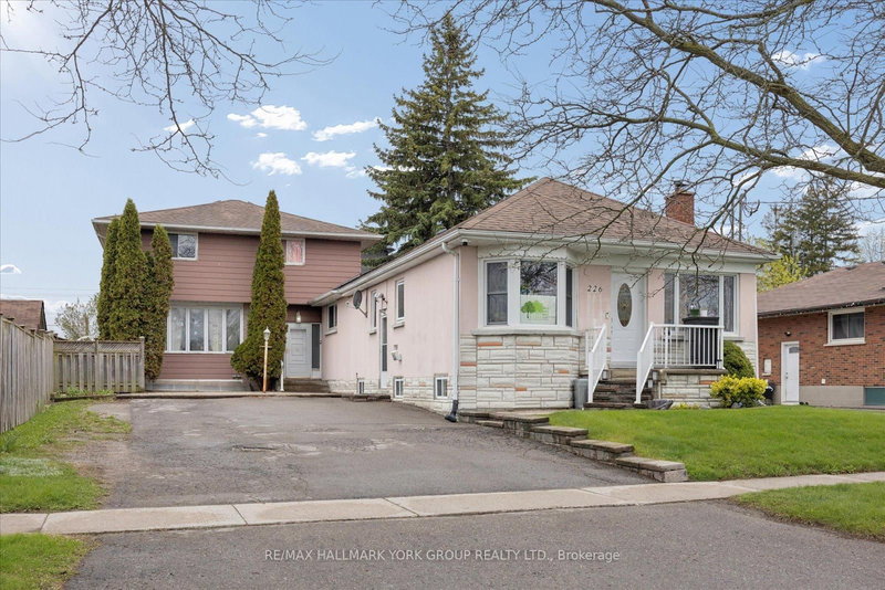 226 Cromwell Ave, Oshawa, Ontario