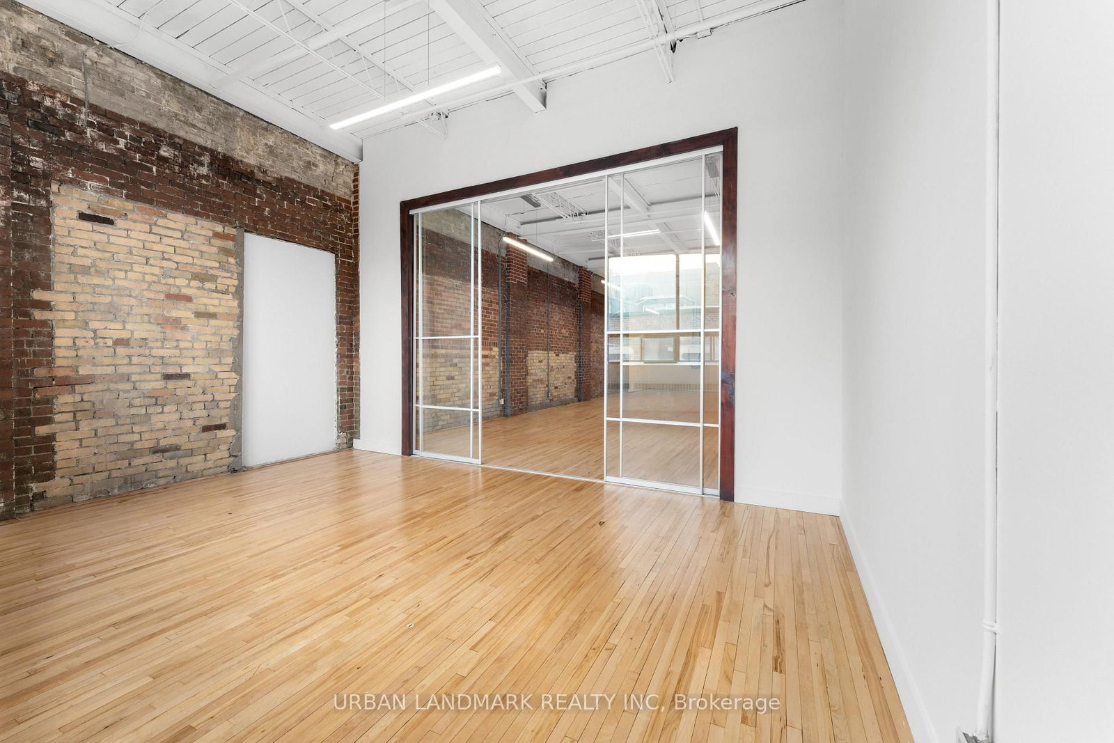 276 Carlaw Avenue, Unit 203 - Photo 3