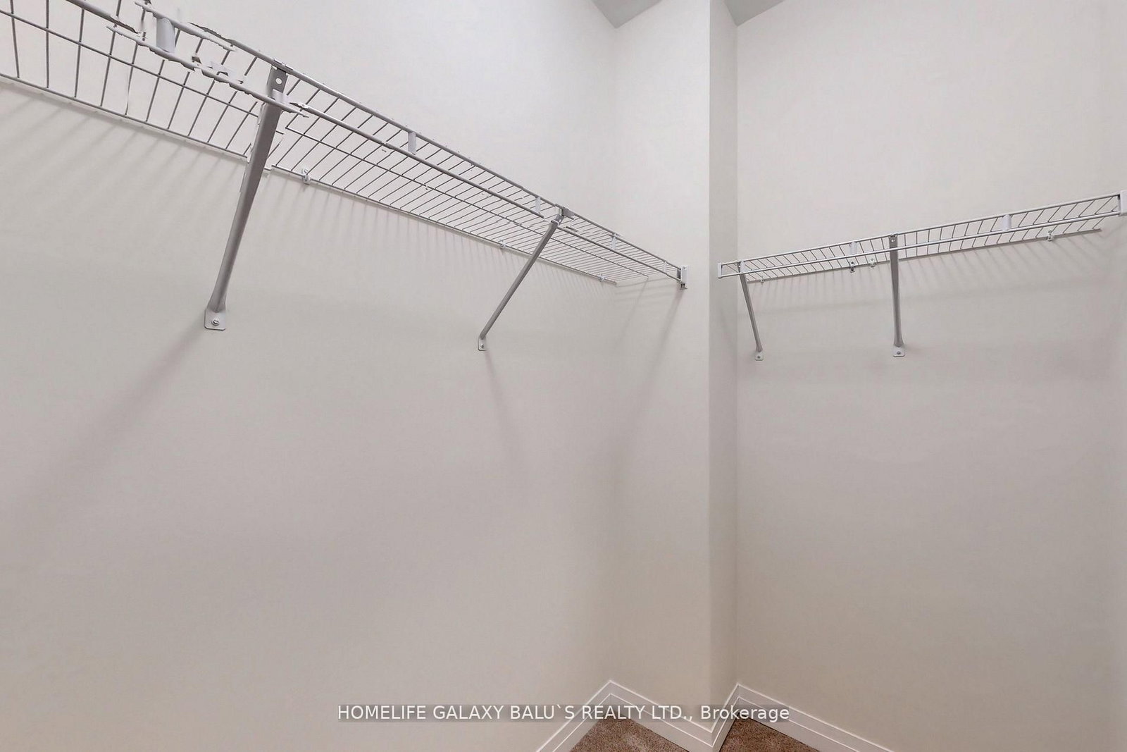 2943 Nakina Street - Photo 23