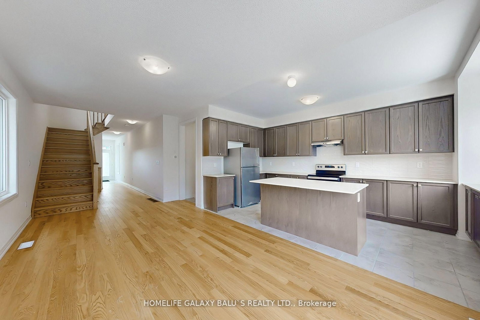 2943 Nakina Street - Photo 6