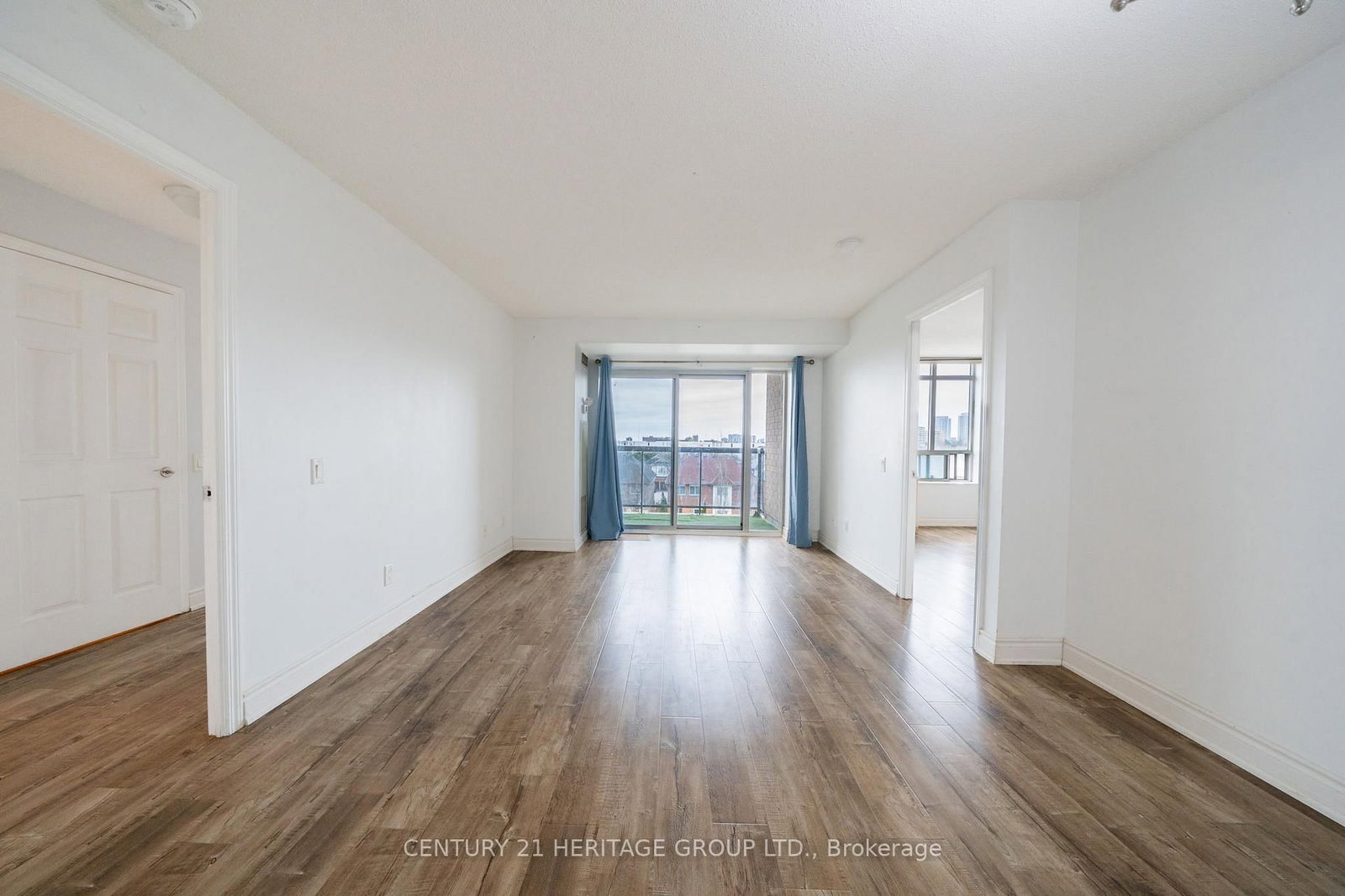 8 Mondeo Drive, Unit 415 - Photo 12