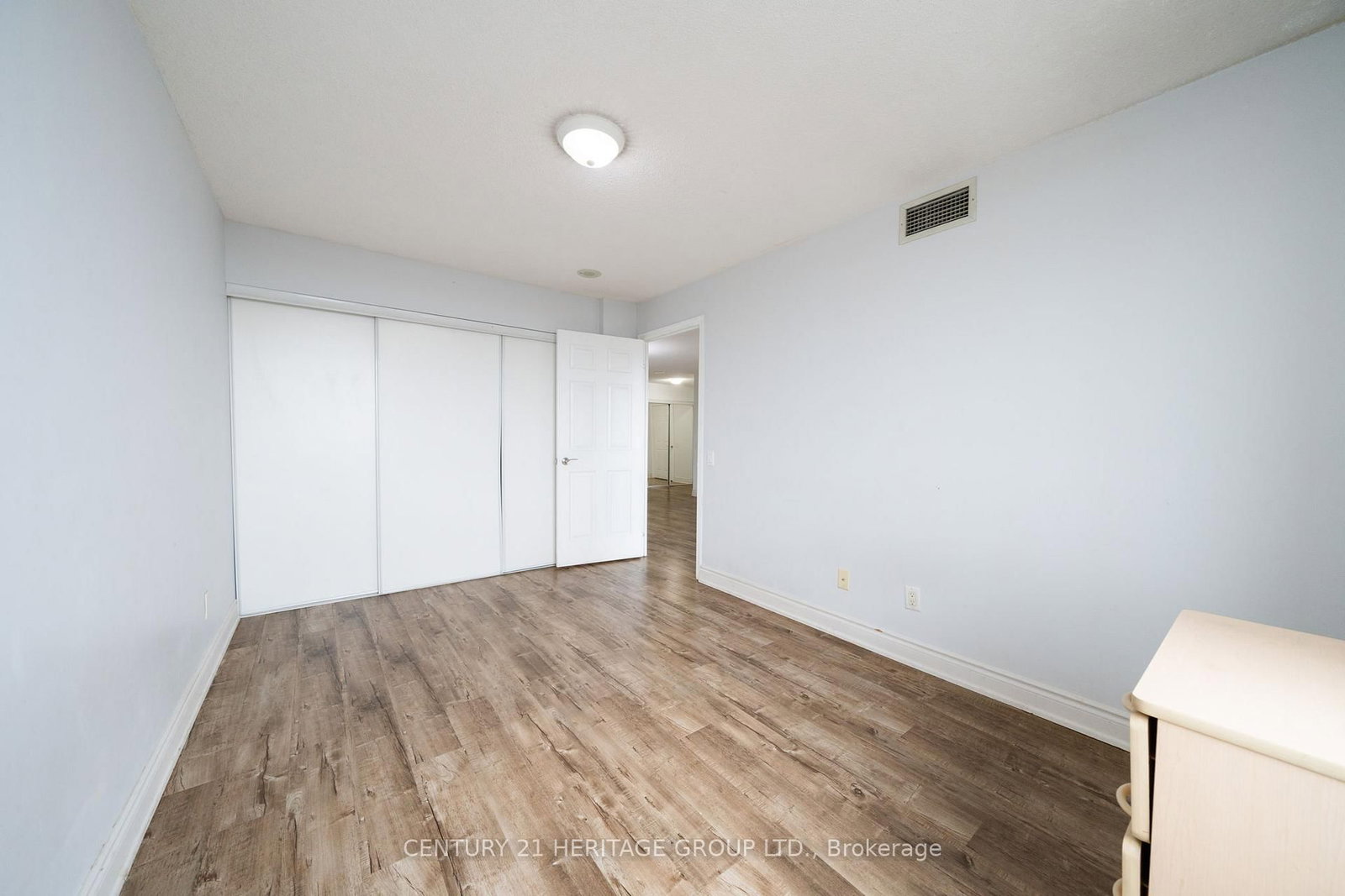 8 Mondeo Drive, Unit 415 - Photo 17