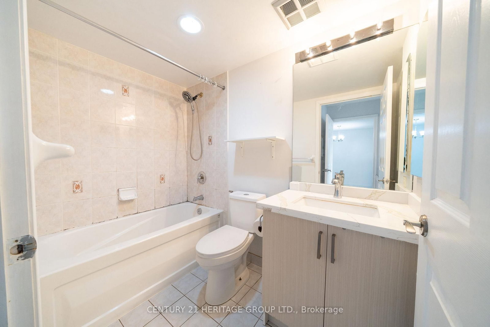 8 Mondeo Drive, Unit 415 - Photo 19