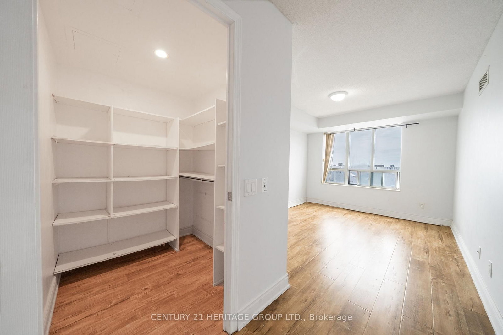 8 Mondeo Drive, Unit 415 - Photo 20