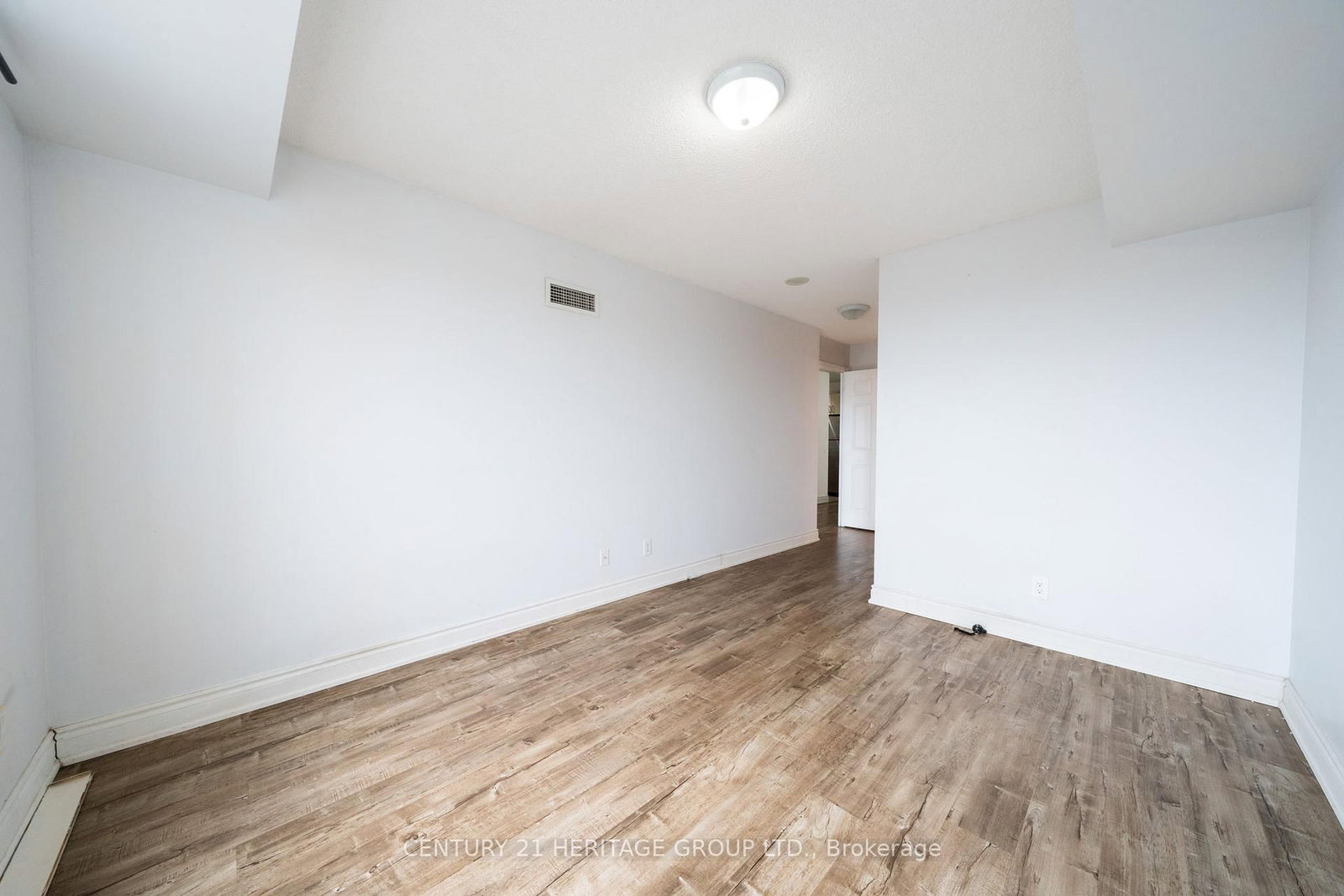 8 Mondeo Drive, Unit 415 - Photo 22