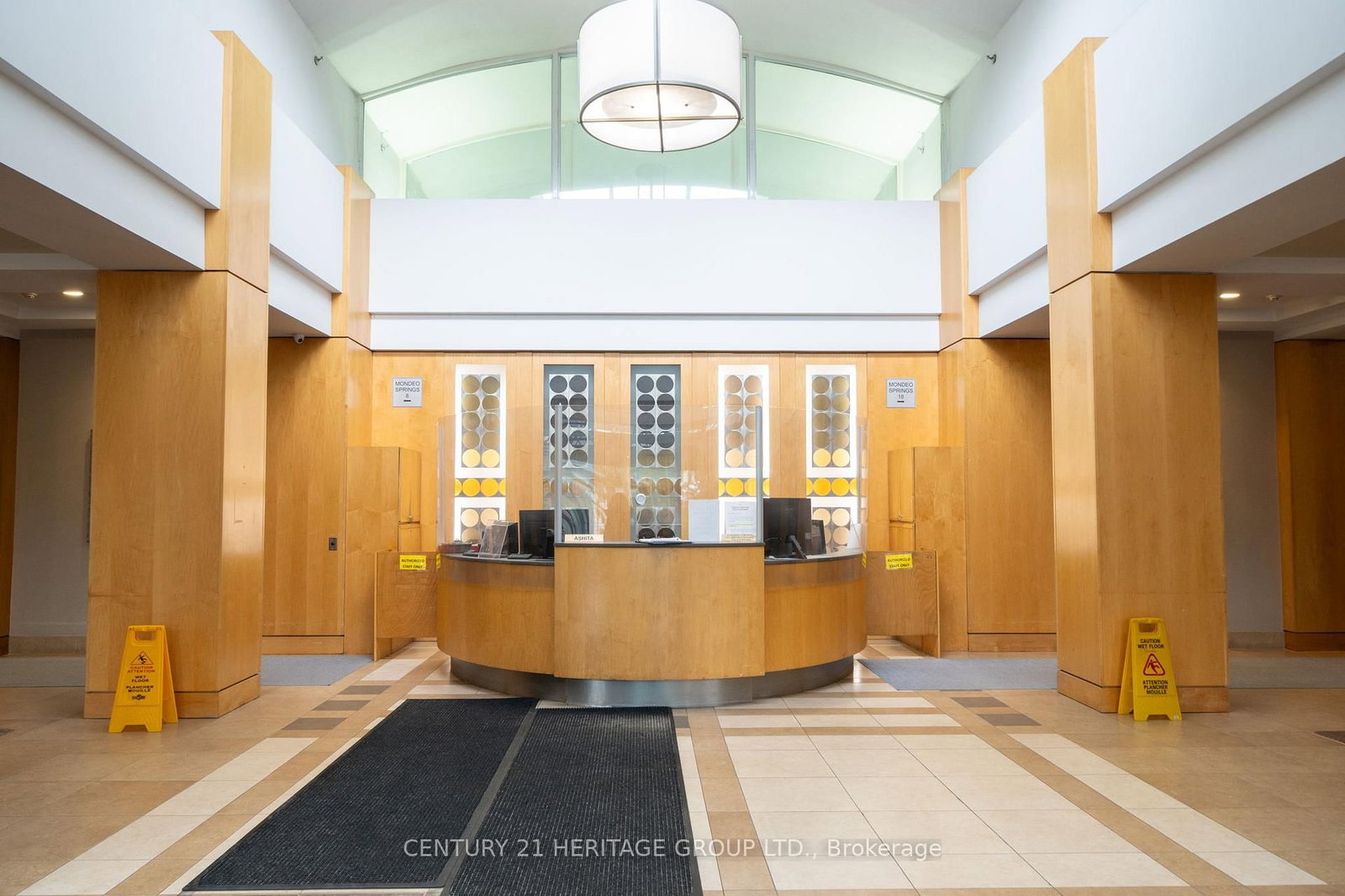 8 Mondeo Drive, Unit 415 - Photo 3