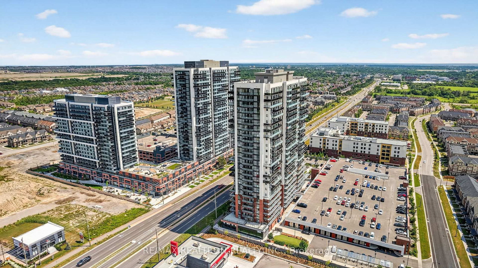 2550 Simcoe Street N, Unit 1212 - Photo 4