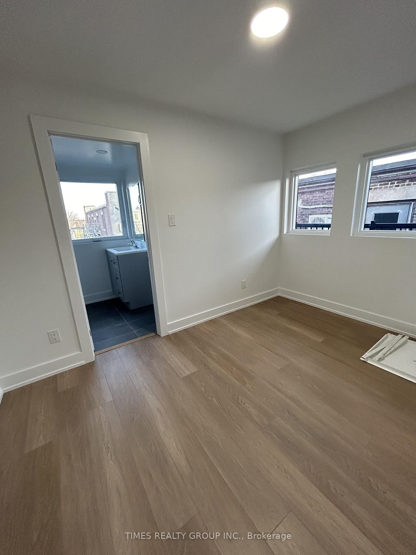 137 Curzon Street, Unit 3 - Photo 14