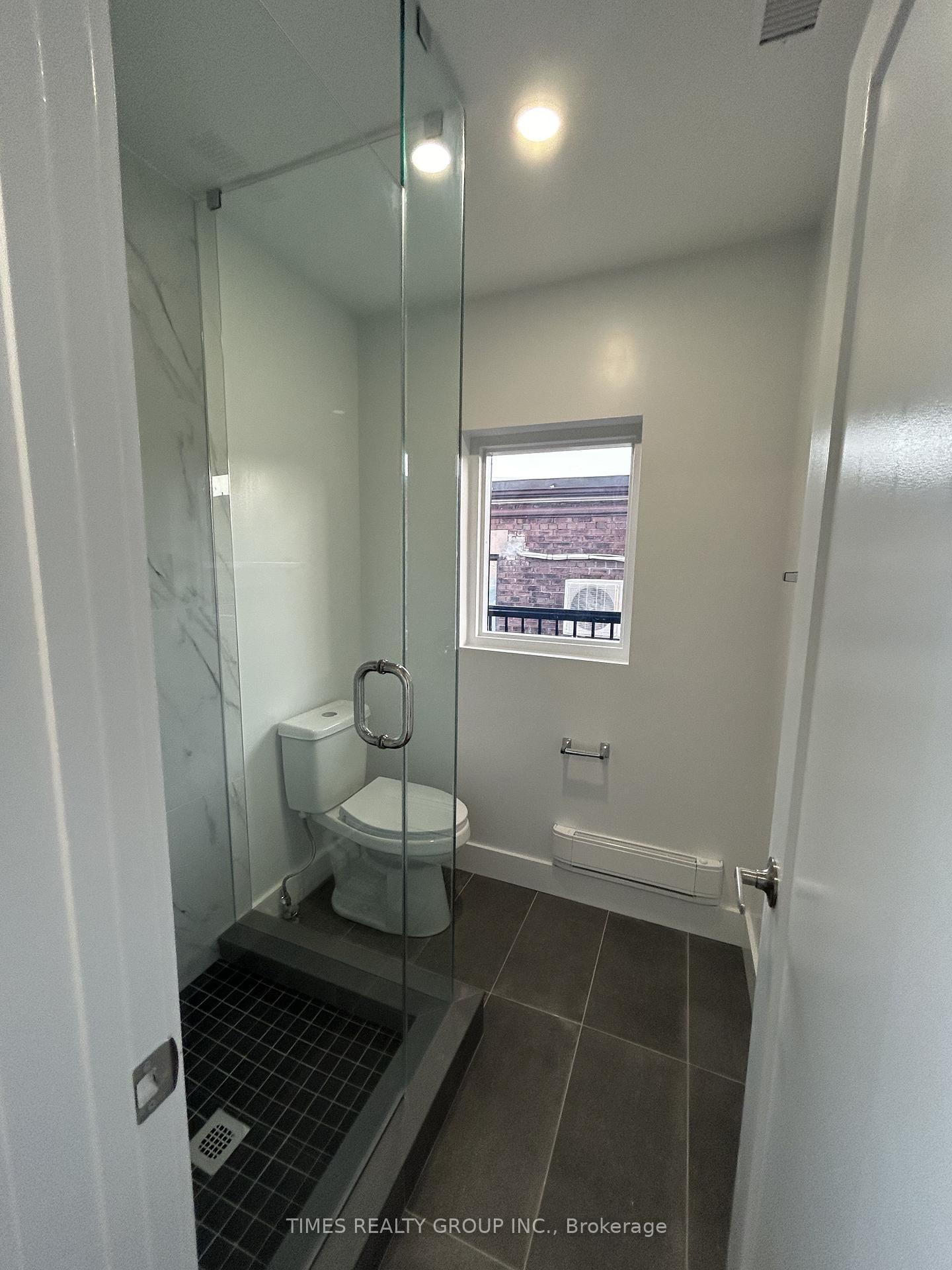 137 Curzon Street, Unit 3 - Photo 16