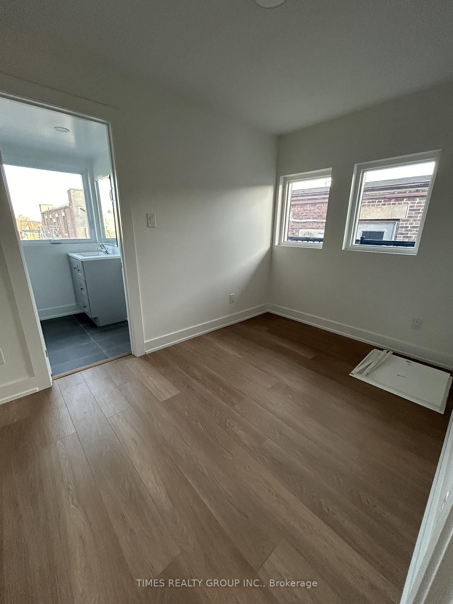 137 Curzon Street, Unit 3 - Photo 17