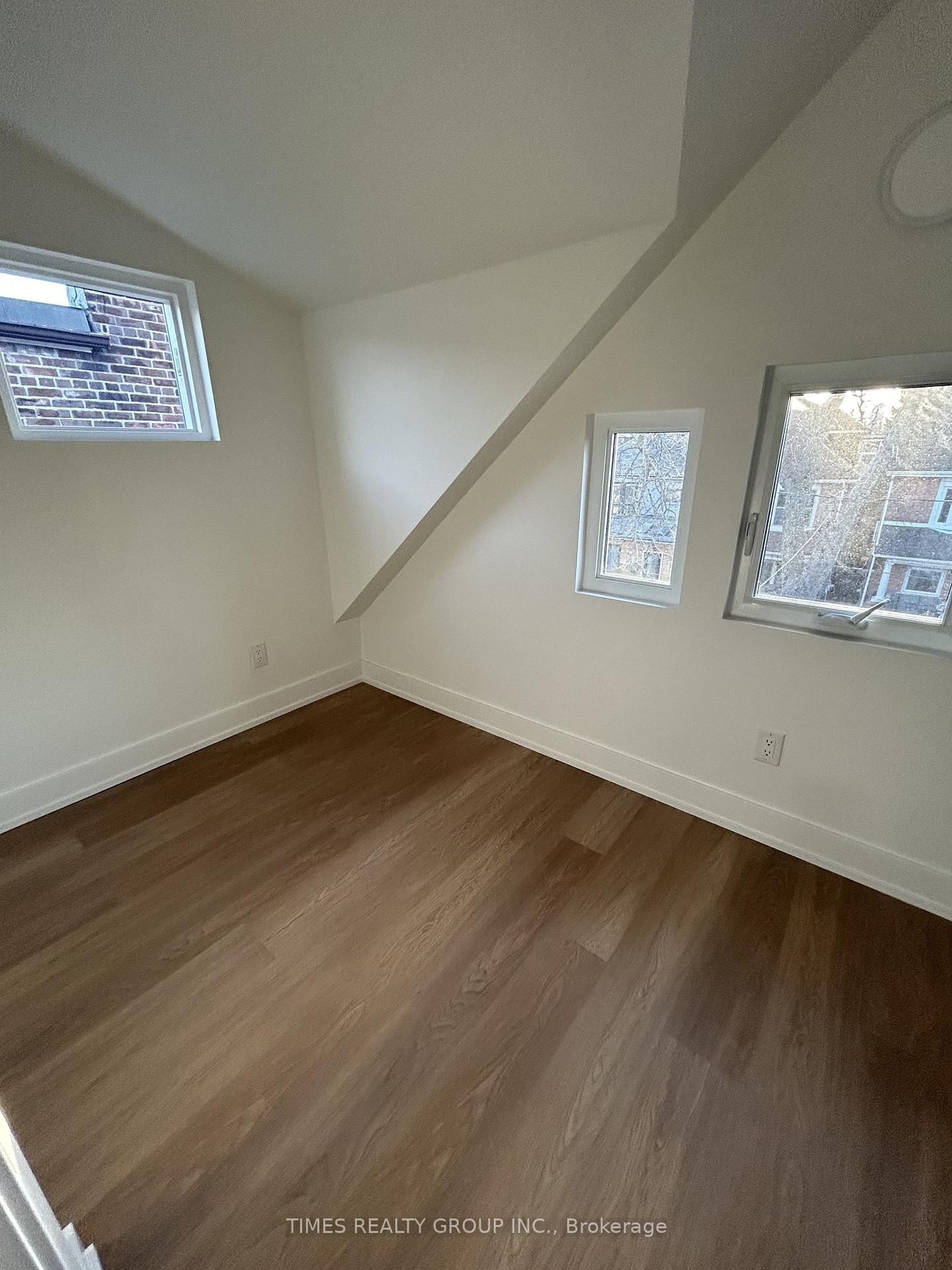137 Curzon Street, Unit 3 - Photo 18