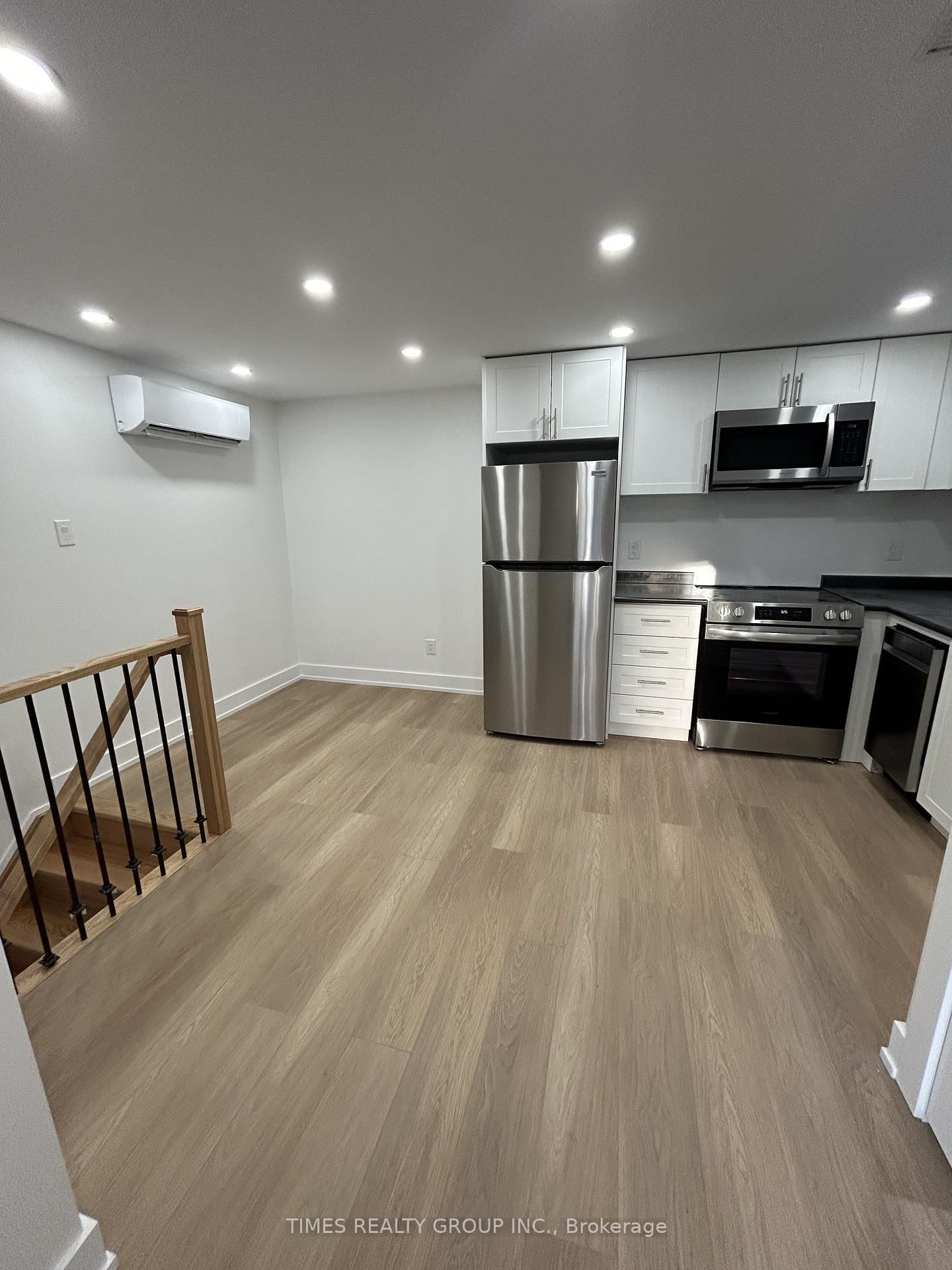 137 Curzon Street, Unit 3 - Photo 21
