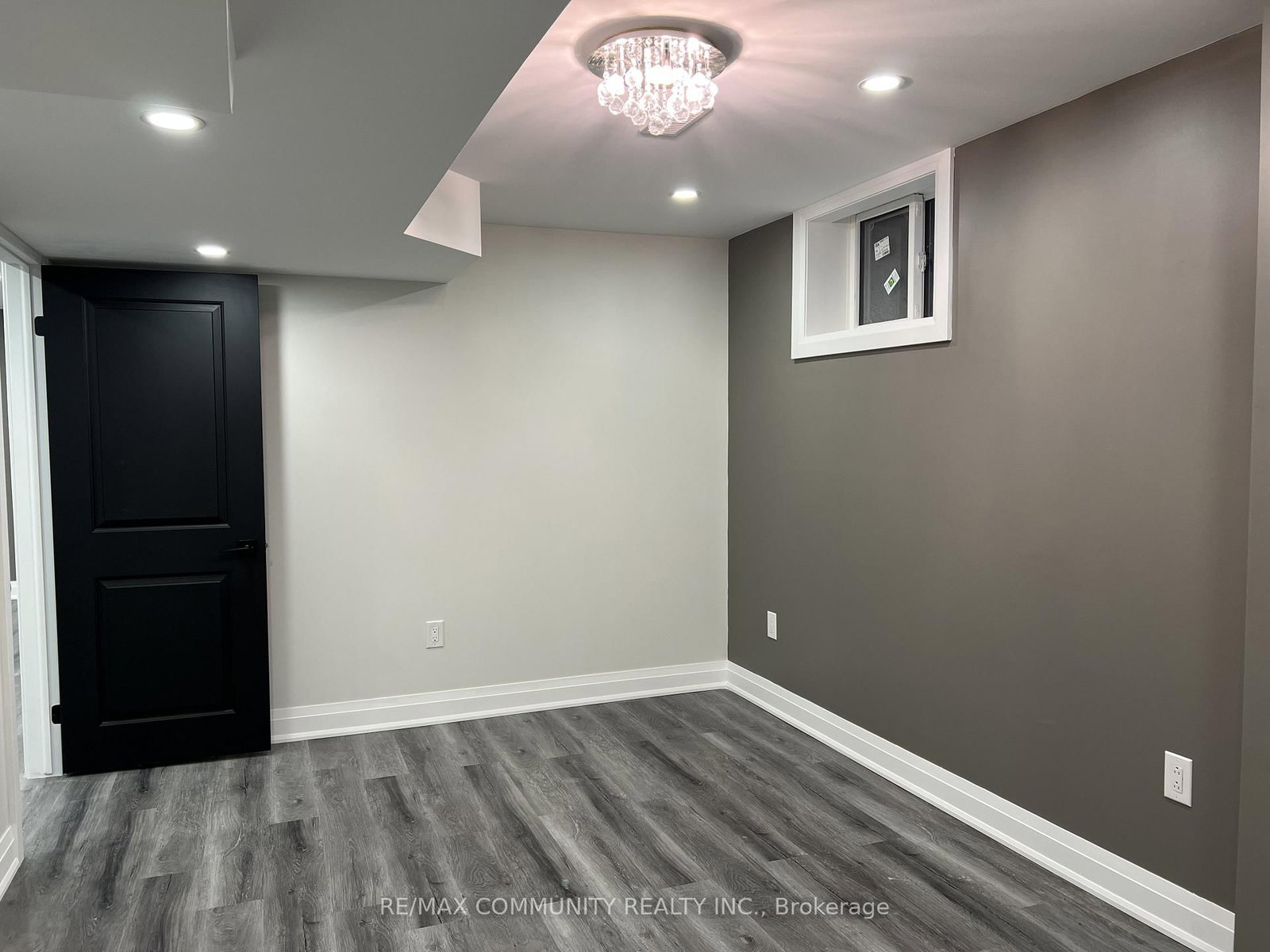 21 Hazeldine Drive, Unit Bsmt - Photo 13
