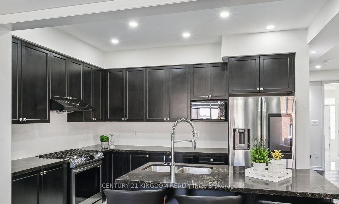 2111 Castle Hill Court - Photo 16