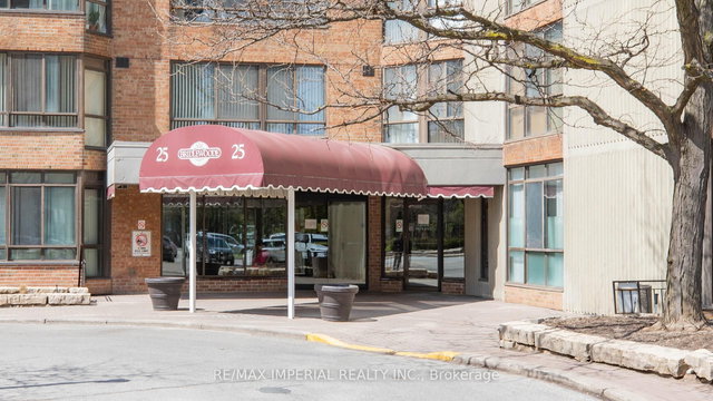 2136 - 25 Bamburgh Circle