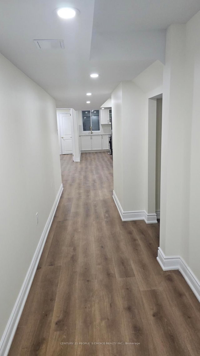 Basement - 9 Vickery Street E