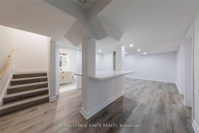 Bsmt - 234 Crombie Street