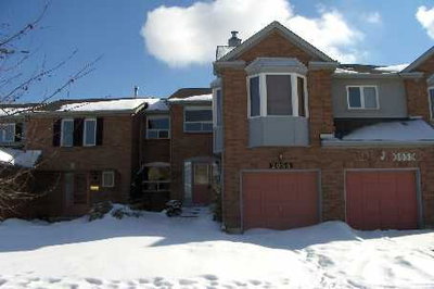 Townhouse sold at 2055 Blue Ridge Crescent, Pickering, Ontario, L1X2N5 - Brock Ridge - MLS: E1310865