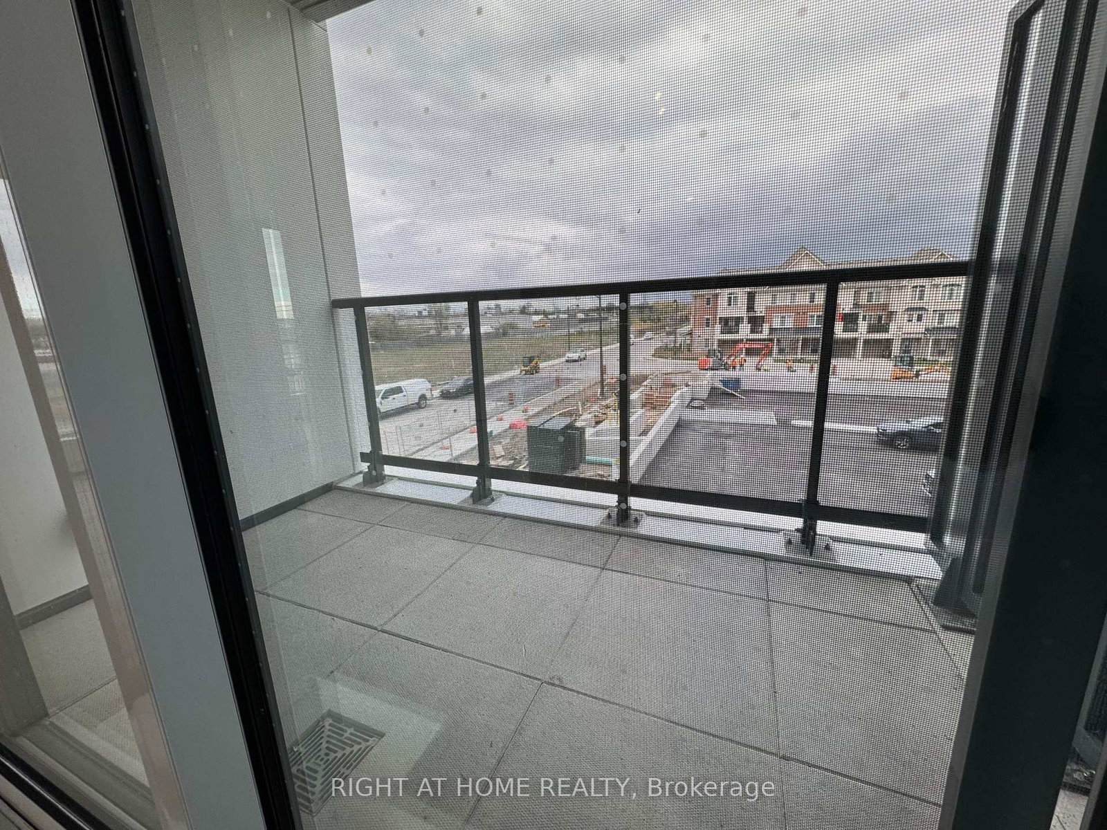 743 Warden Avenue - Photo 19