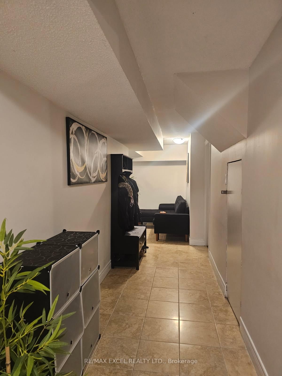 64 Fieldwood Drive, Unit Bsmt - Photo 3