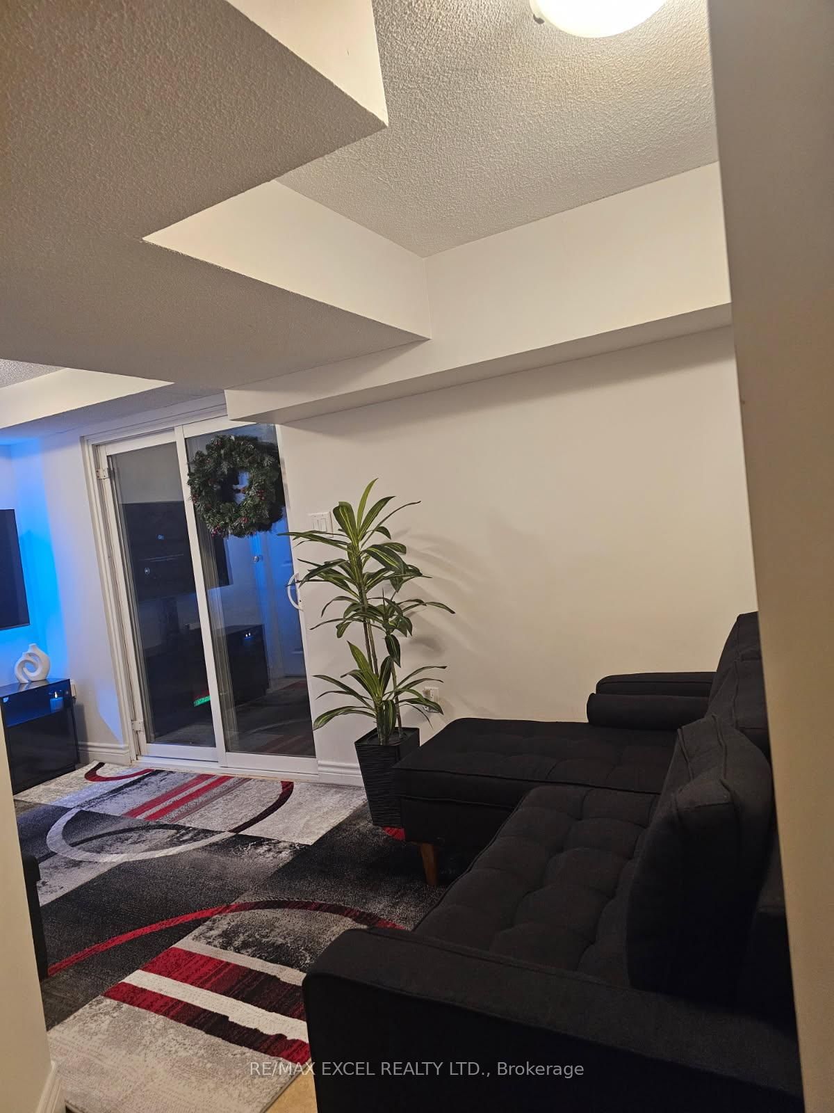 64 Fieldwood Drive, Unit Bsmt - Photo 4