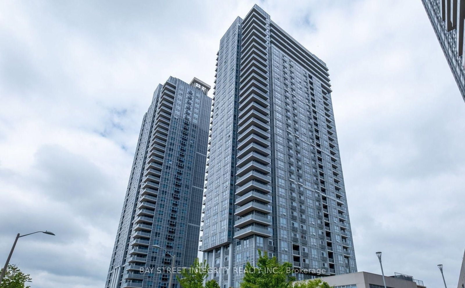 255 Village Green Square, Unit 2203