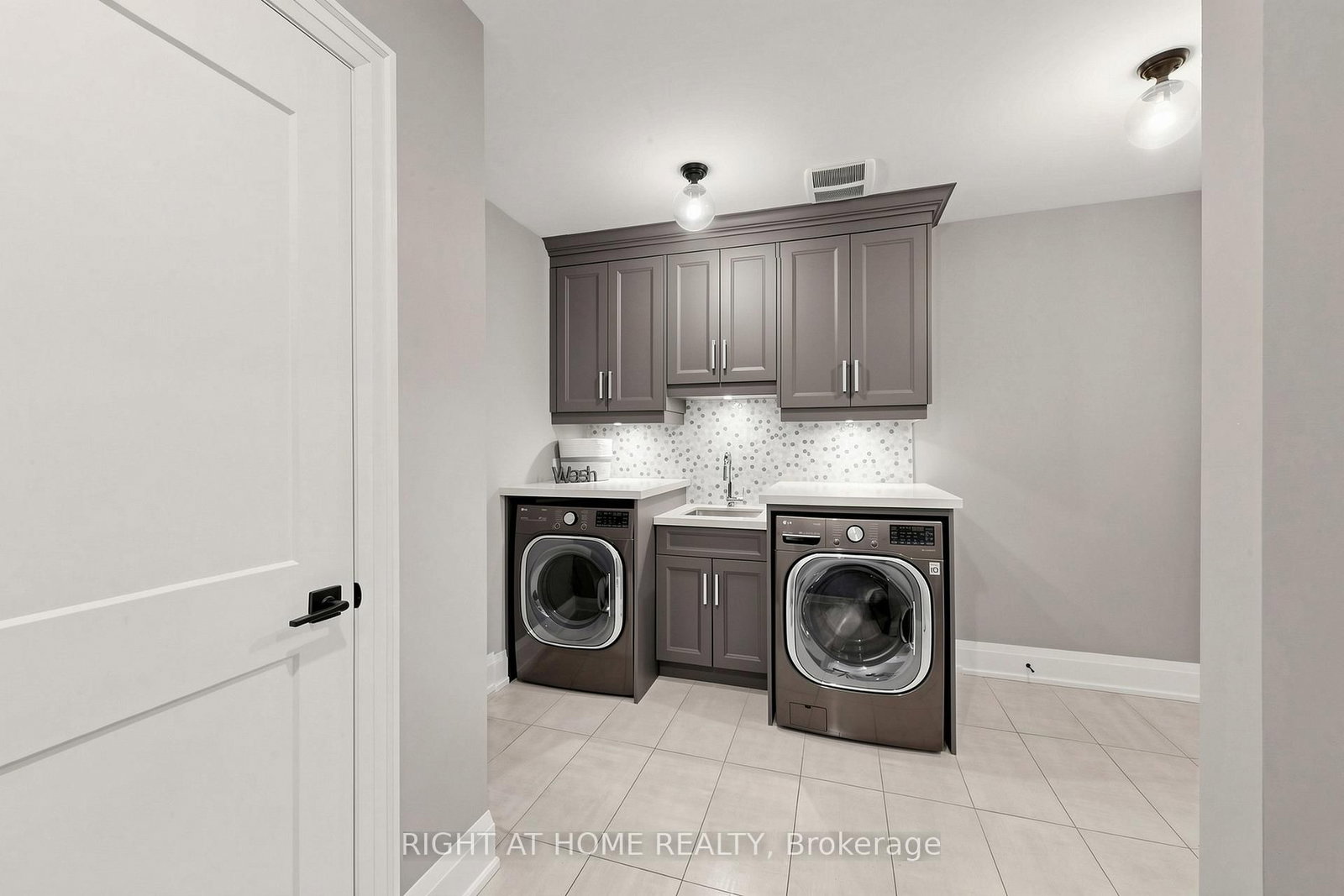 1304 Kilmaurs Avenue - Photo 16