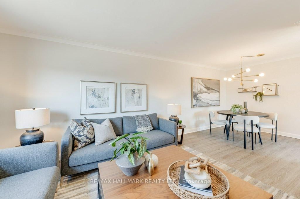Upper-225 Woodville Avenue, Toronto, ON, photo 4