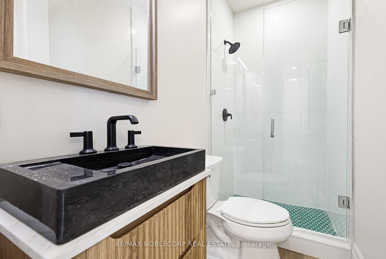 108 Enderby Road, Unit 5 - Photo 8