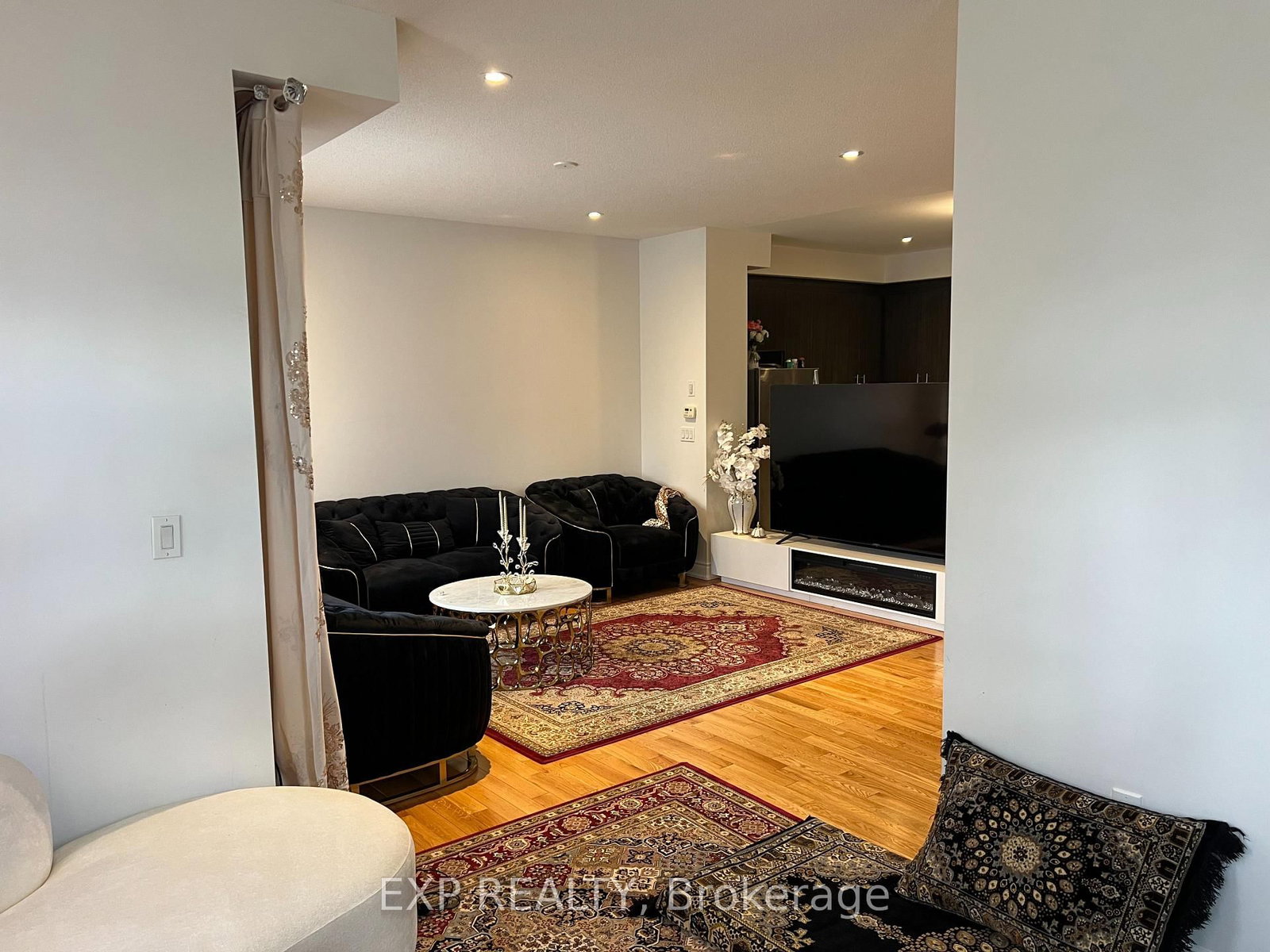 947 Finley Avenue - Photo 12