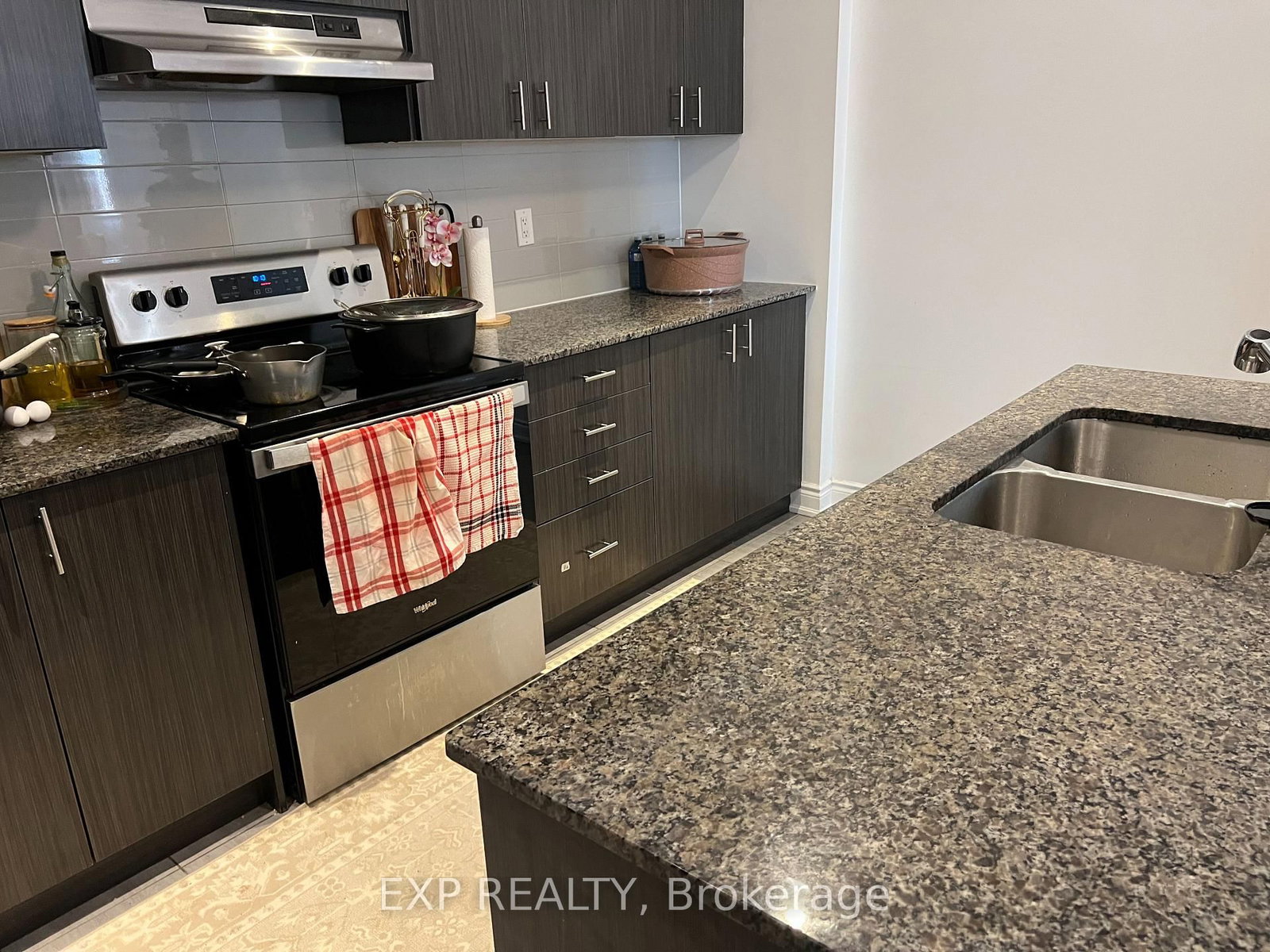 947 Finley Avenue - Photo 19