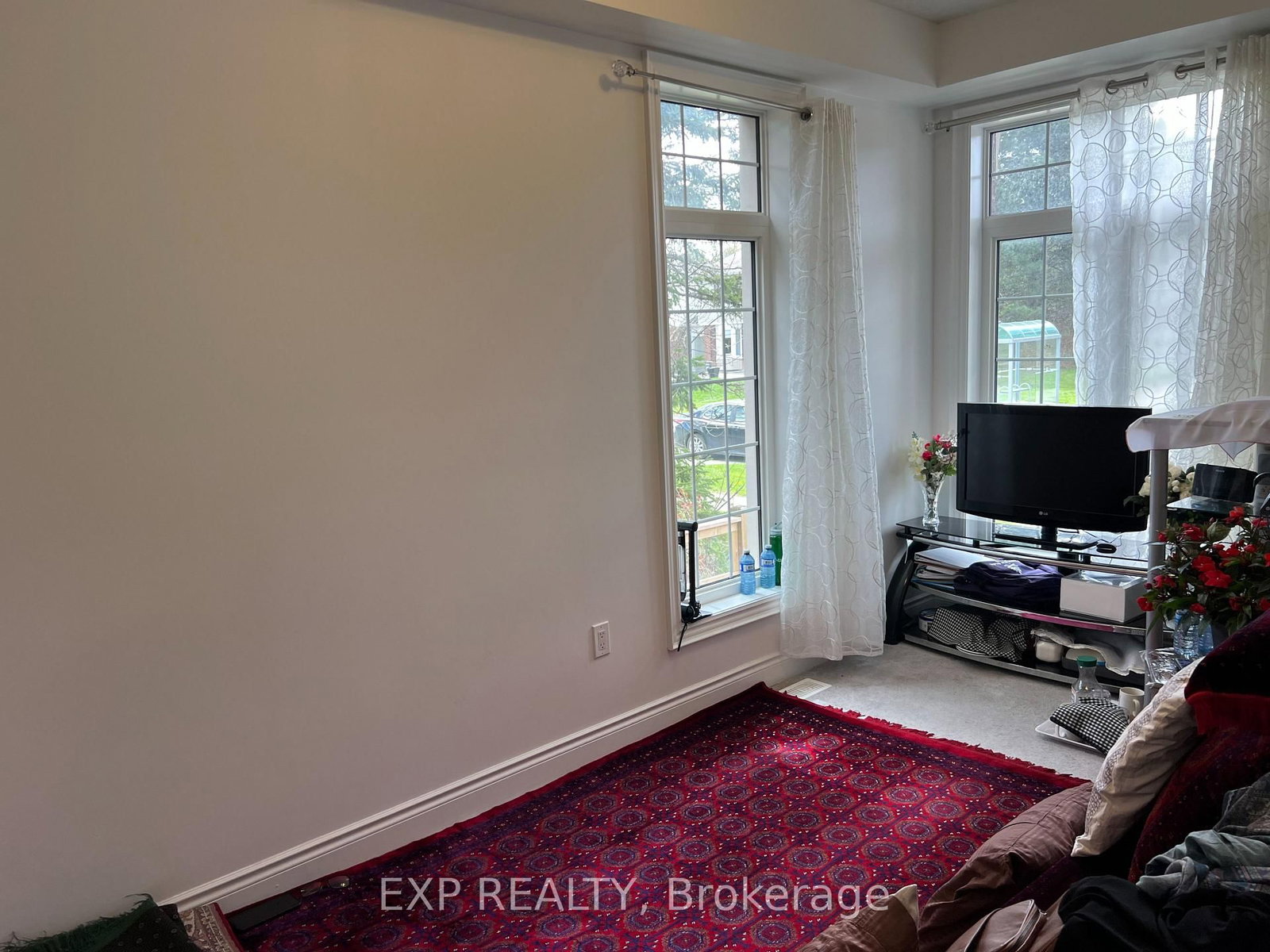 947 Finley Avenue - Photo 6