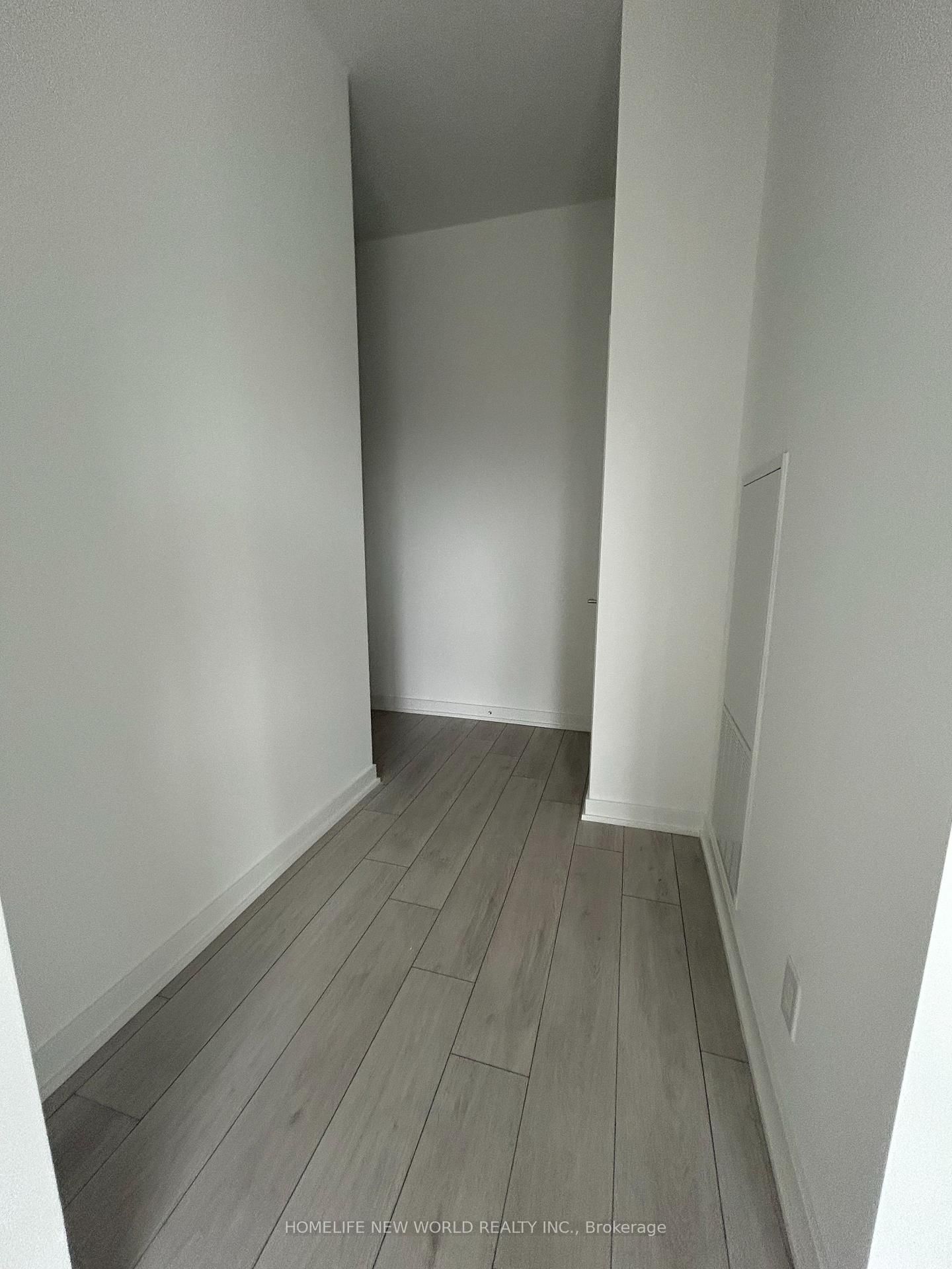 2033 Kennedy Road N, Unit 802 - Photo 3