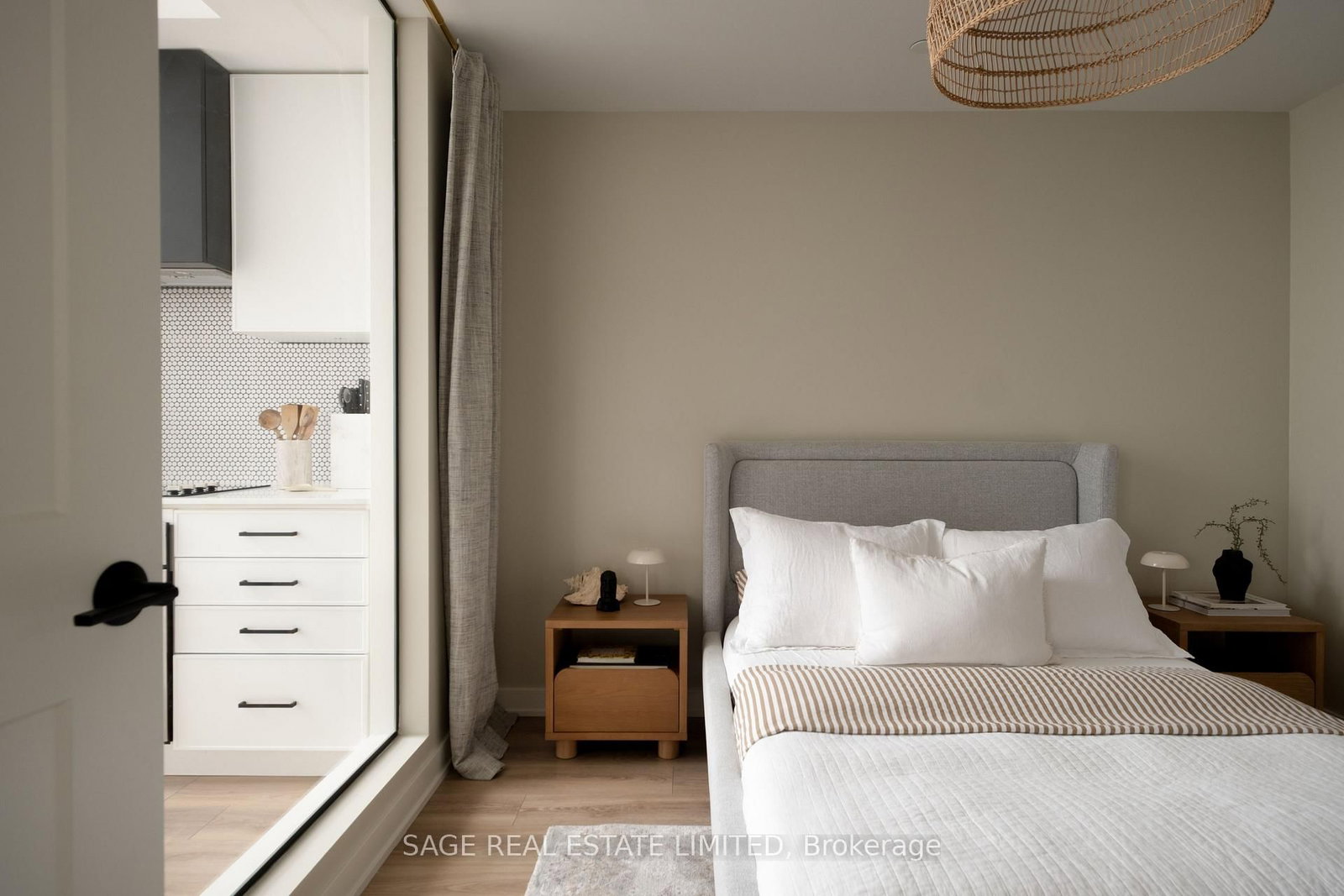 899 Queen Street E, Unit 212 - Photo 17
