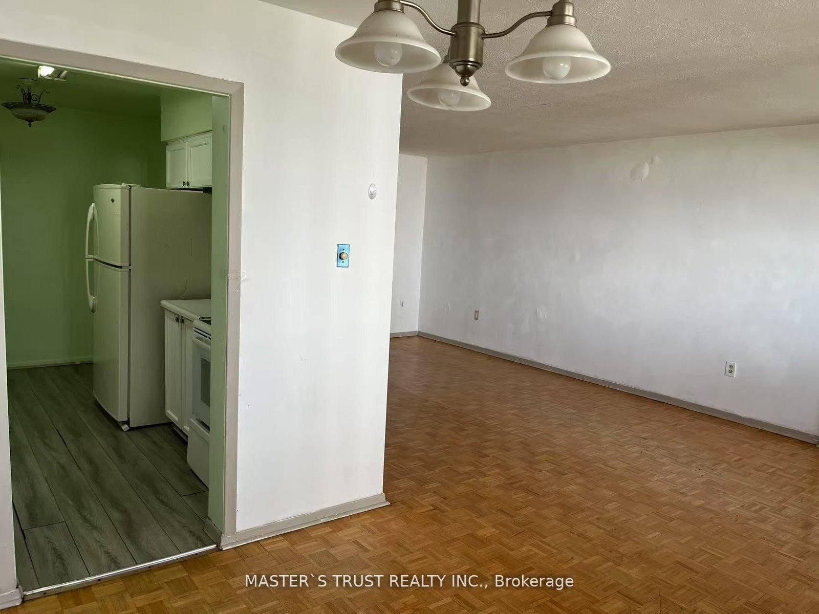 3420 Eglinton Avenue E, Unit 903 - Photo 9